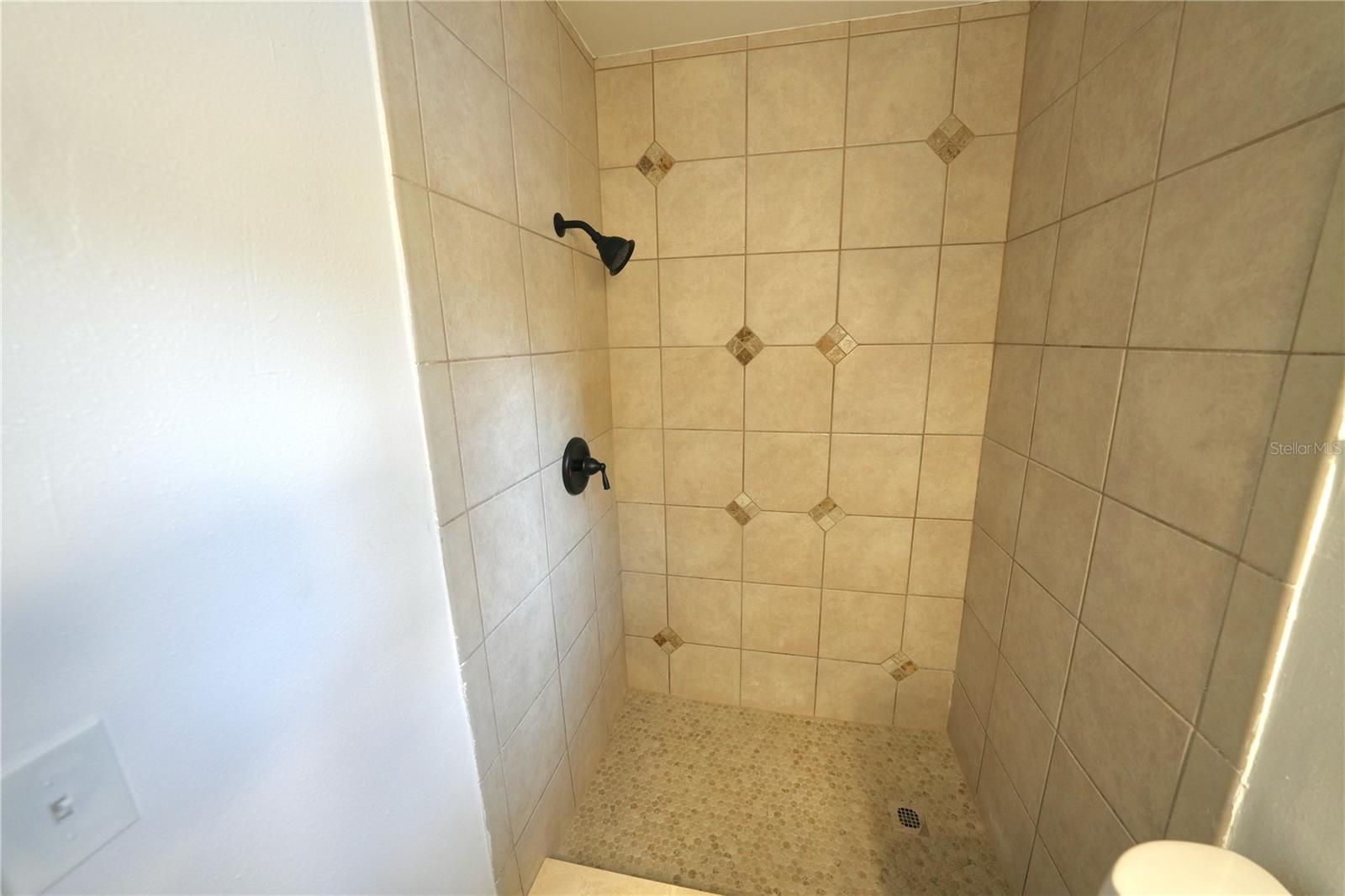 Image 13 of 21 For 2619 Hendy Court