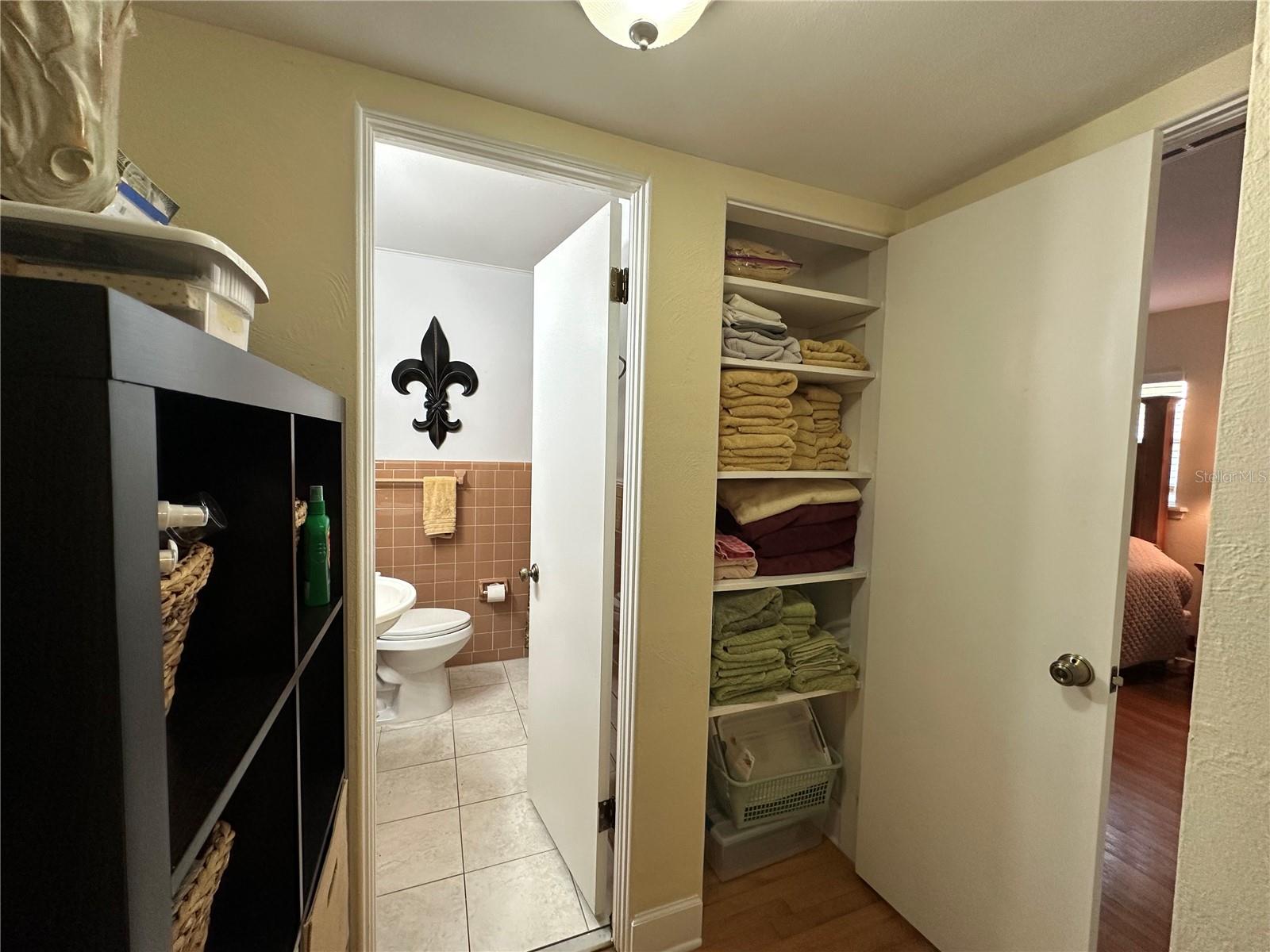 Image 16 of 21 For 2314 Depauw Avenue