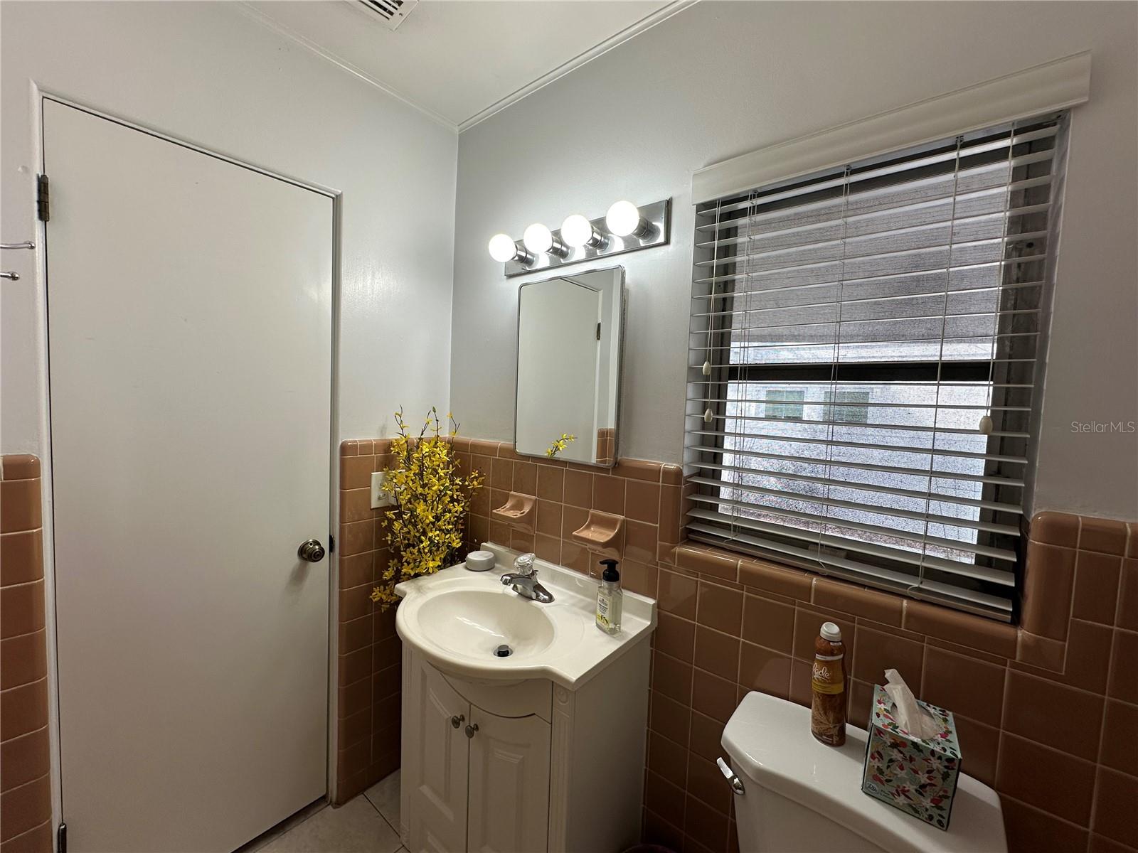 Image 17 of 21 For 2314 Depauw Avenue