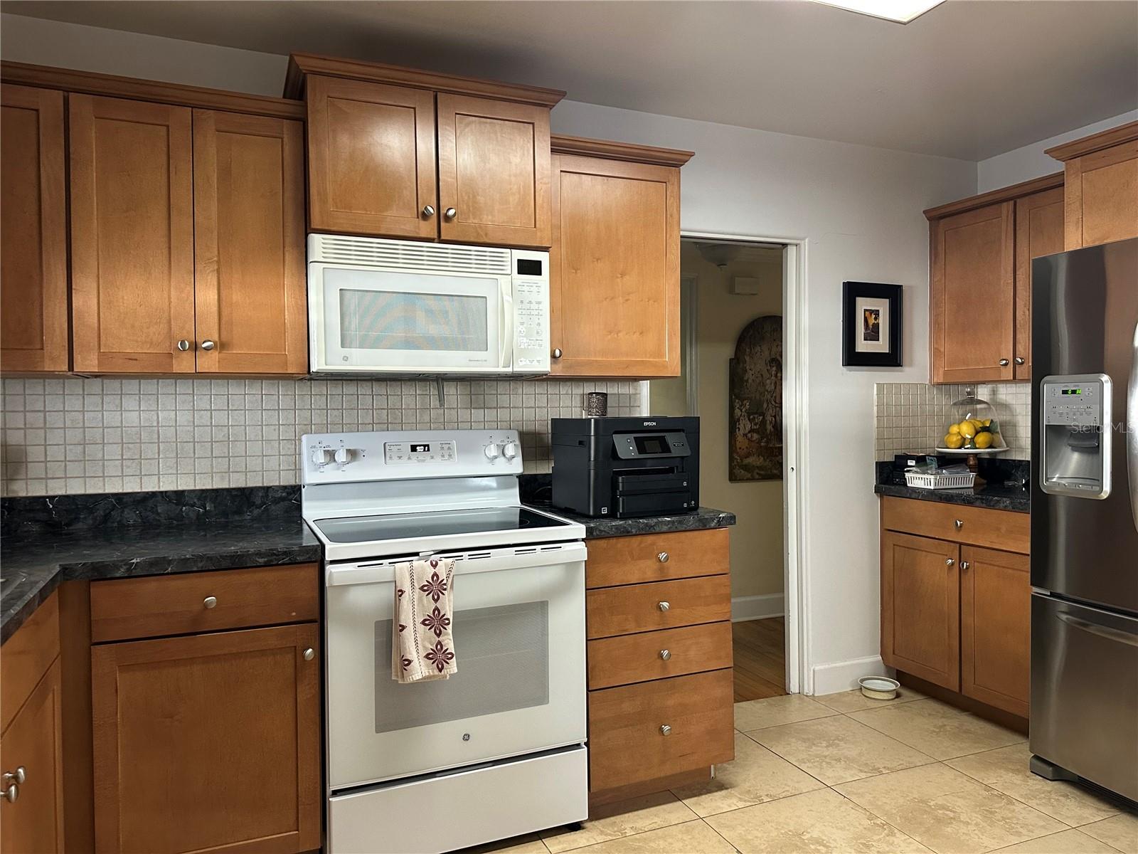 Image 9 of 21 For 2314 Depauw Avenue