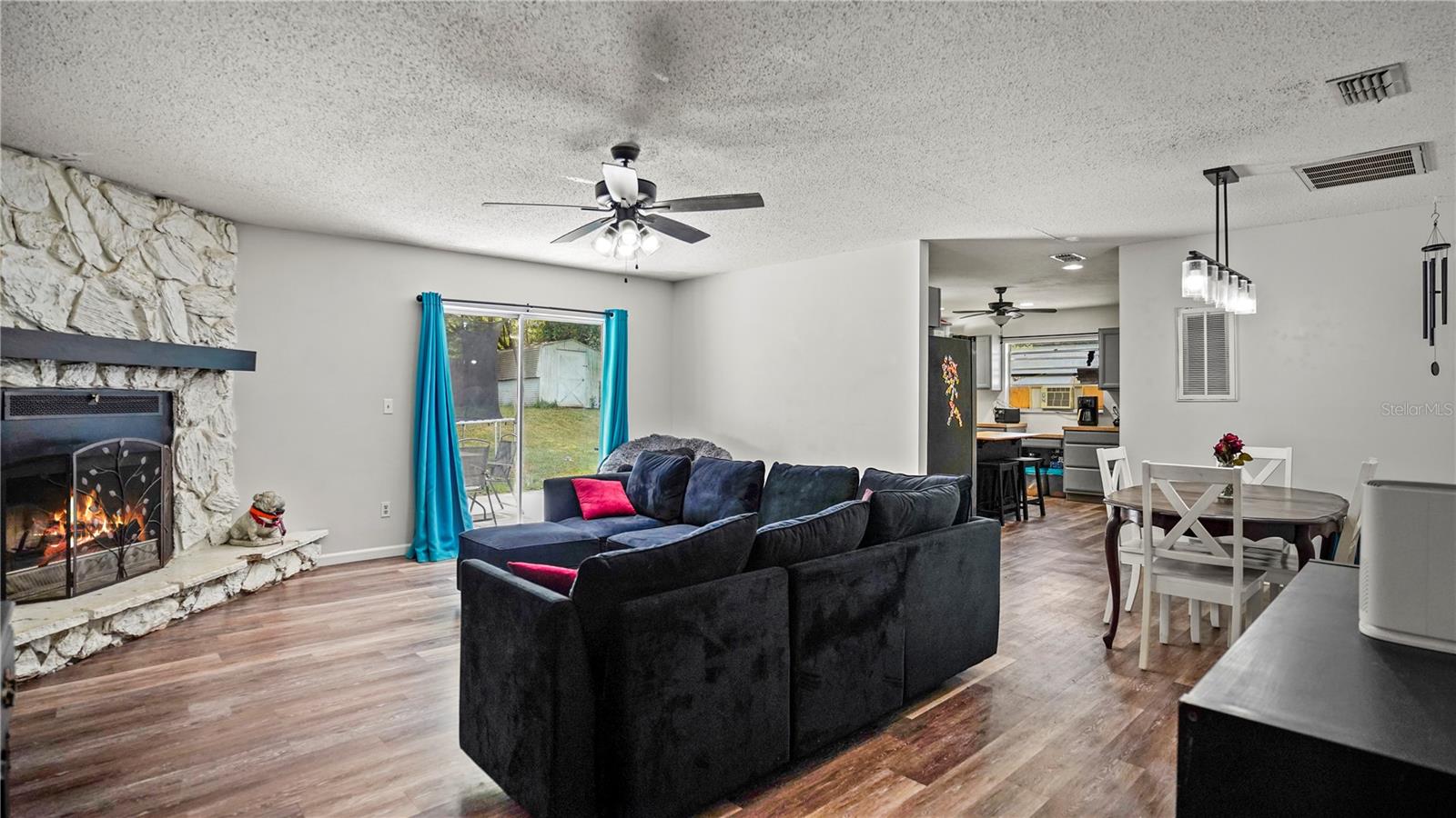 Image 4 of 26 For 3565 Idlewild Street