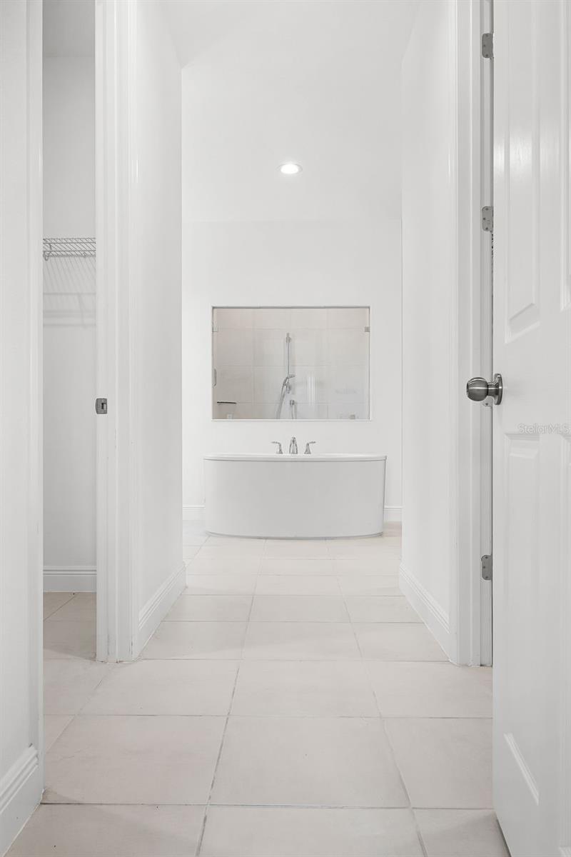 Image 28 of 56 For 4952 Olivia Court