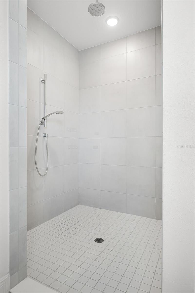 Image 31 of 56 For 4952 Olivia Court