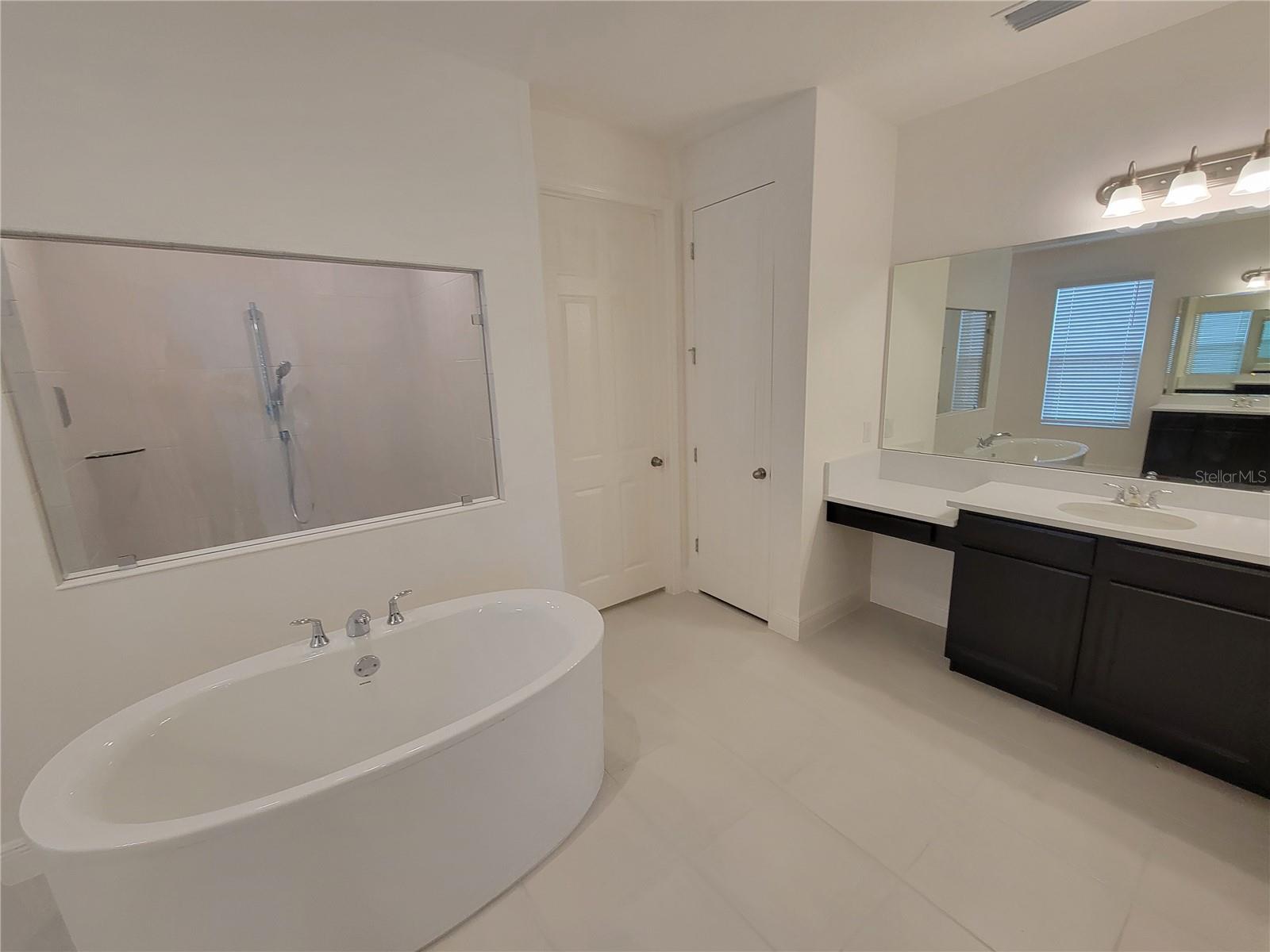 Image 8 of 24 For 4952 Olivia Court