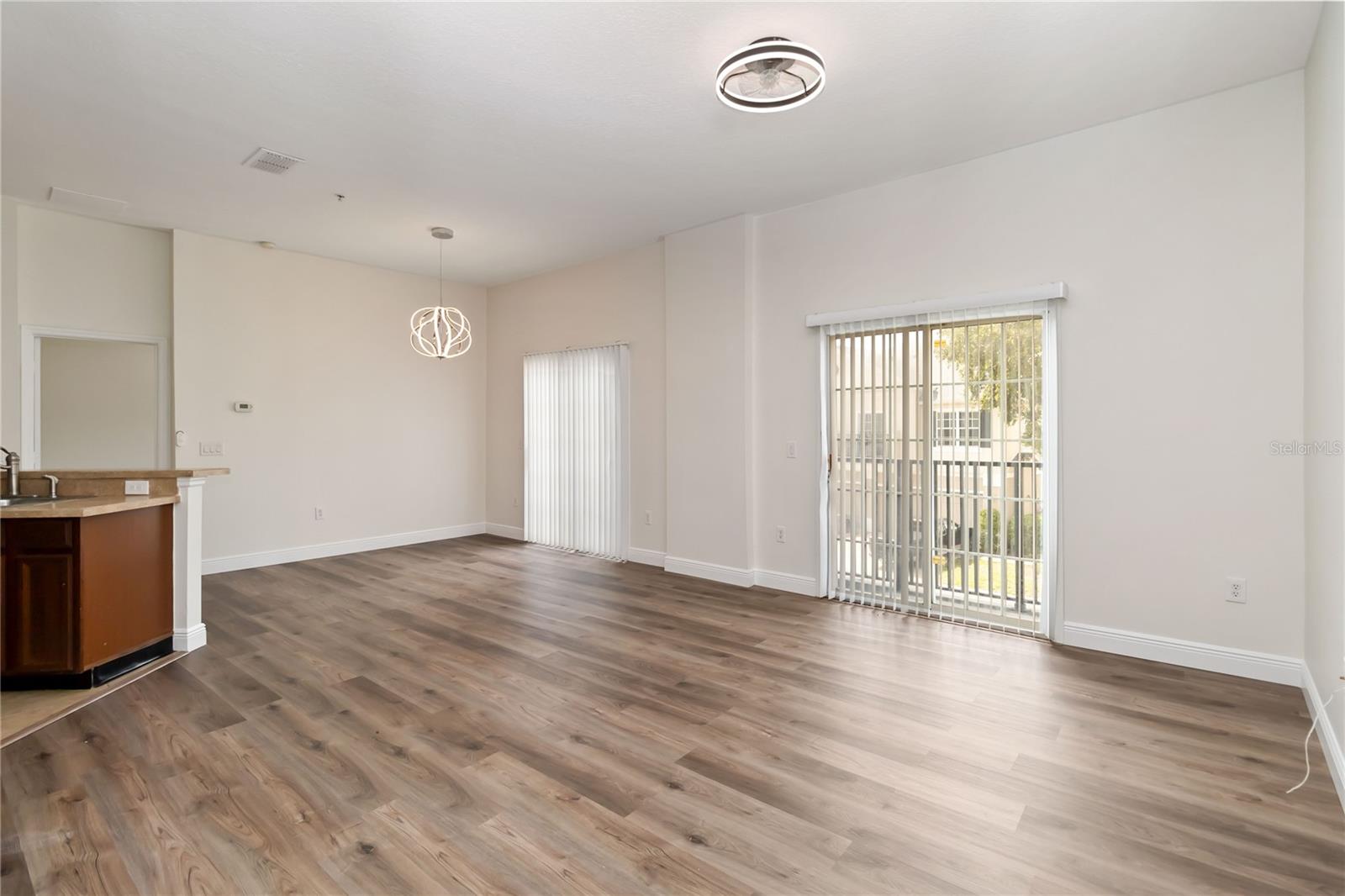 Image 12 of 31 For 6484 Goldenrod Road 41a