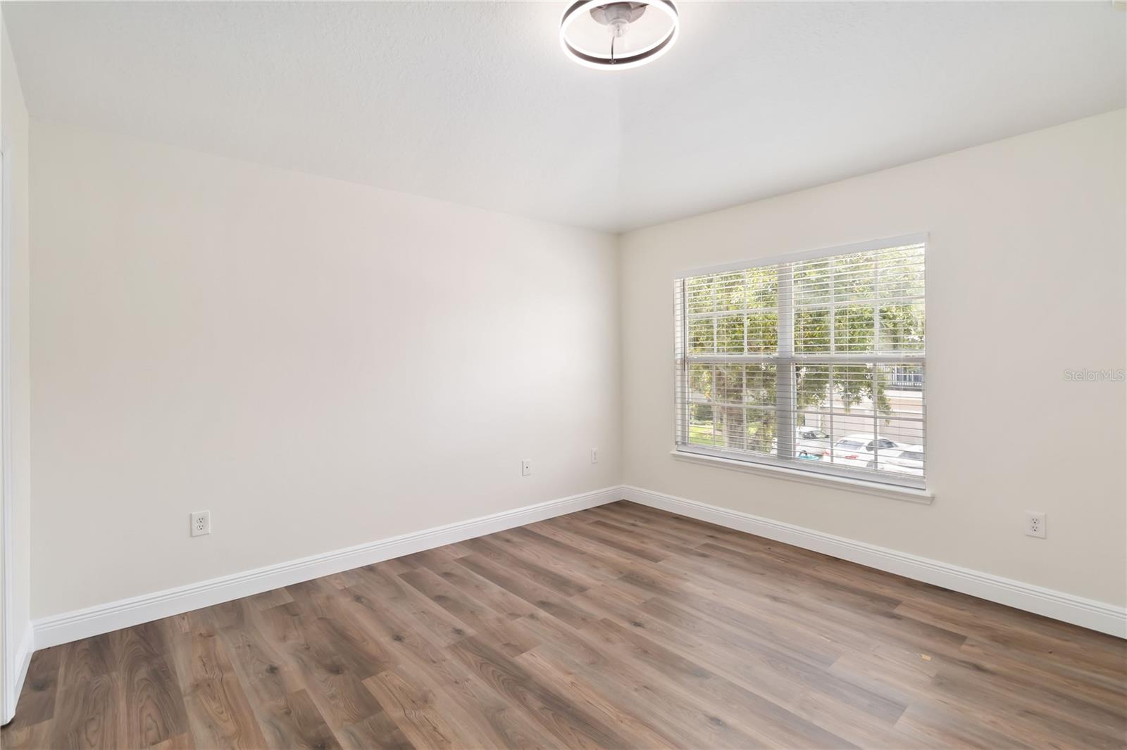 Image 17 of 31 For 6484 Goldenrod Road 41a