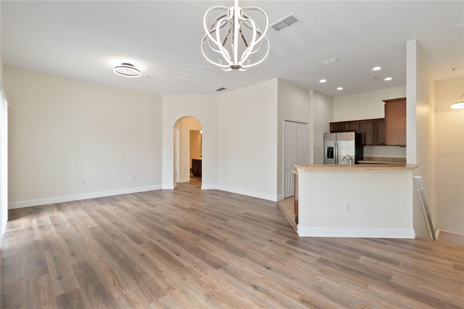 Image 9 of 31 For 6484 Goldenrod Road 41a