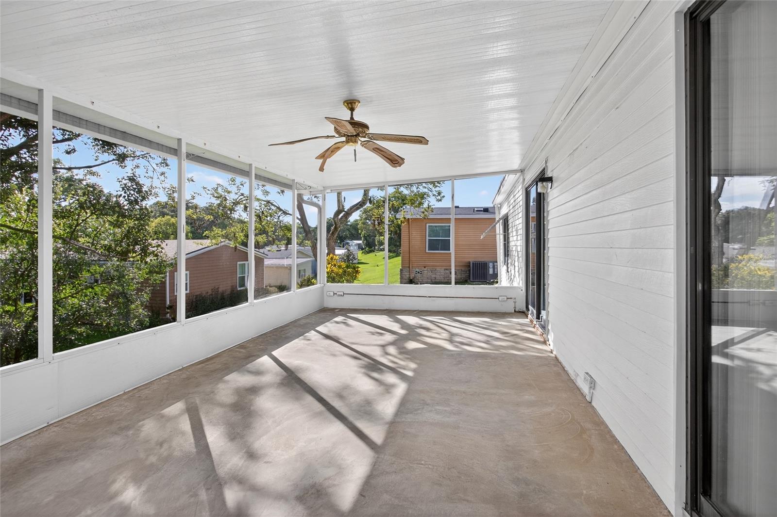 Image 18 of 25 For 3928 Citrus Circle