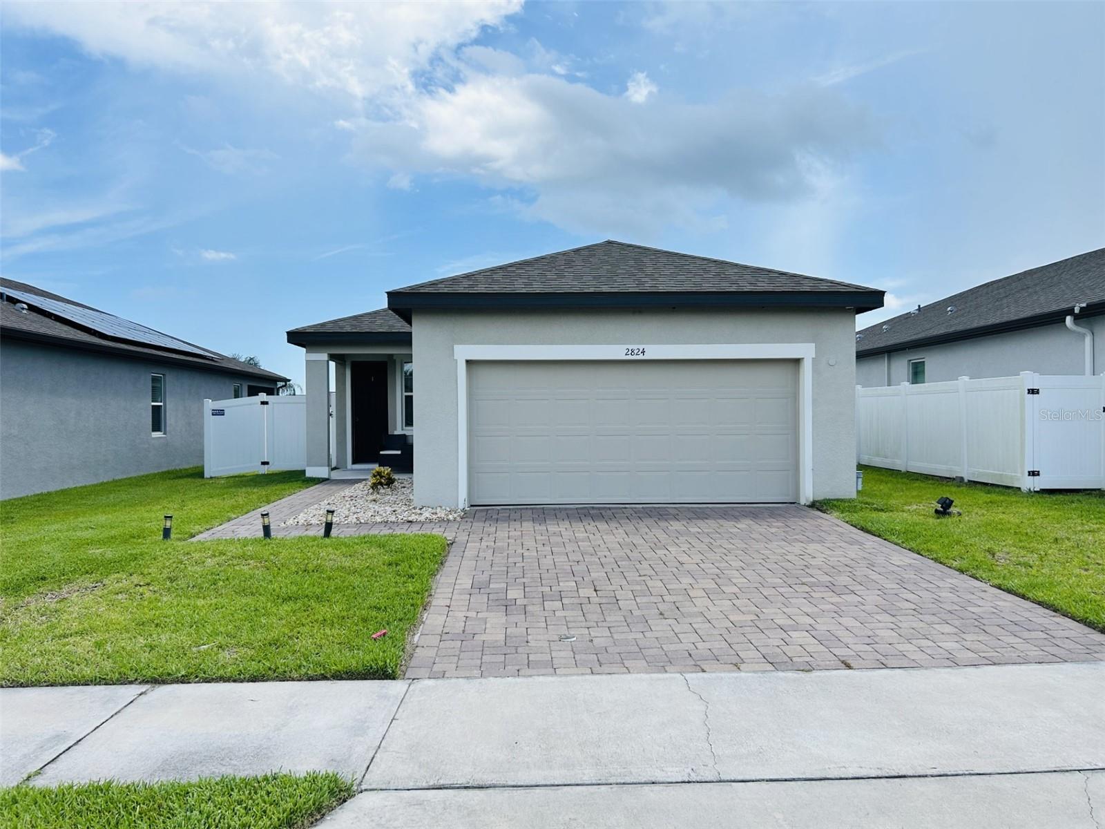 Image 4 of 55 For 2824 Neverland Drive