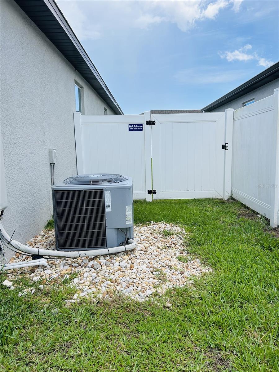 Image 47 of 55 For 2824 Neverland Drive