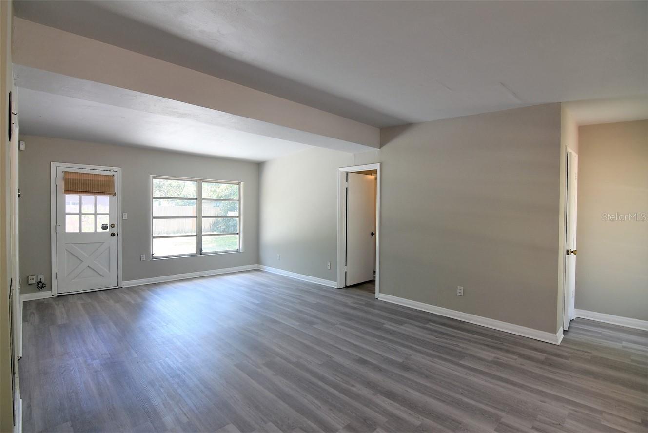 Image 3 of 24 For 1501 Vantage Drive