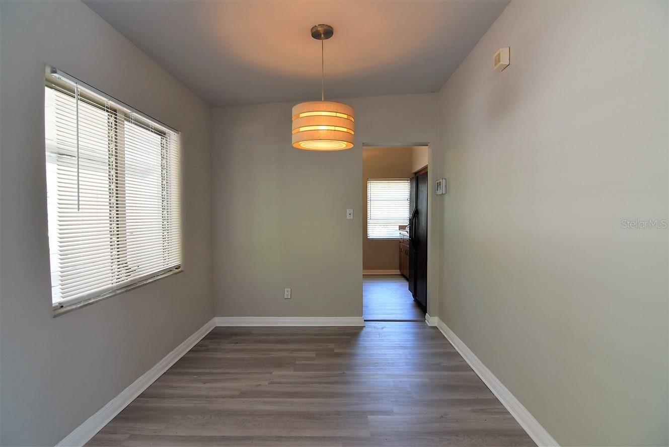 Image 6 of 24 For 1501 Vantage Drive
