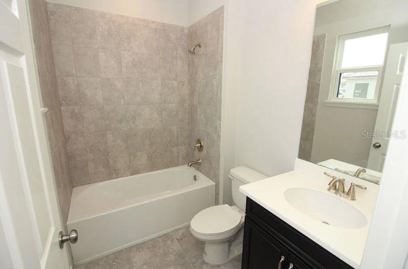 Image 13 of 19 For 5709 Gingham Drive