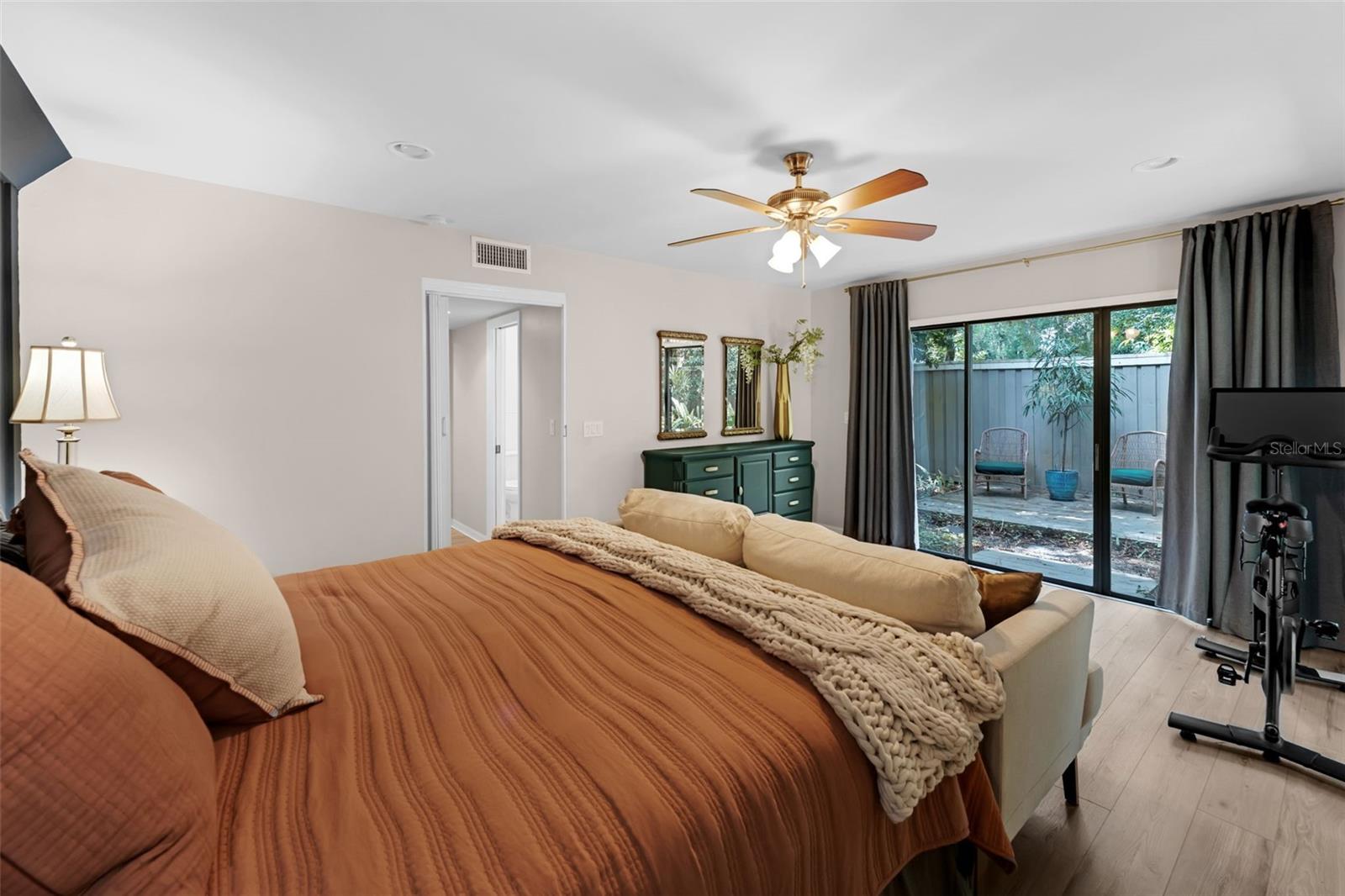 Image 16 of 50 For 4702 Shorecrest Drive