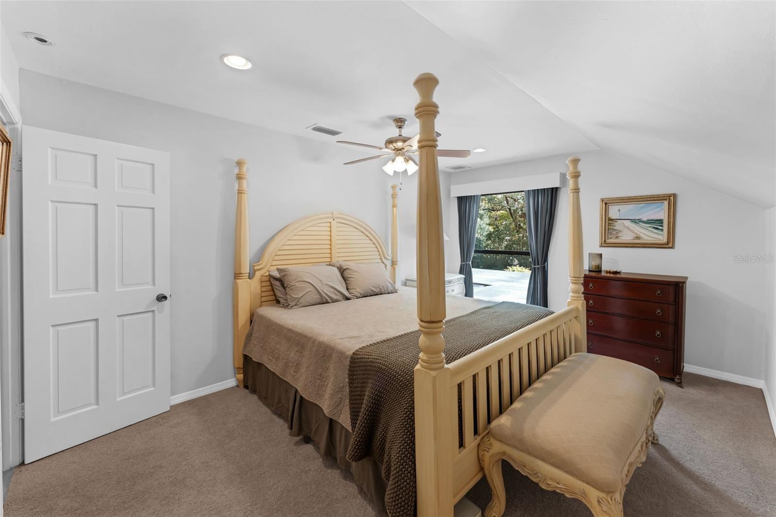 Image 25 of 50 For 4702 Shorecrest Drive
