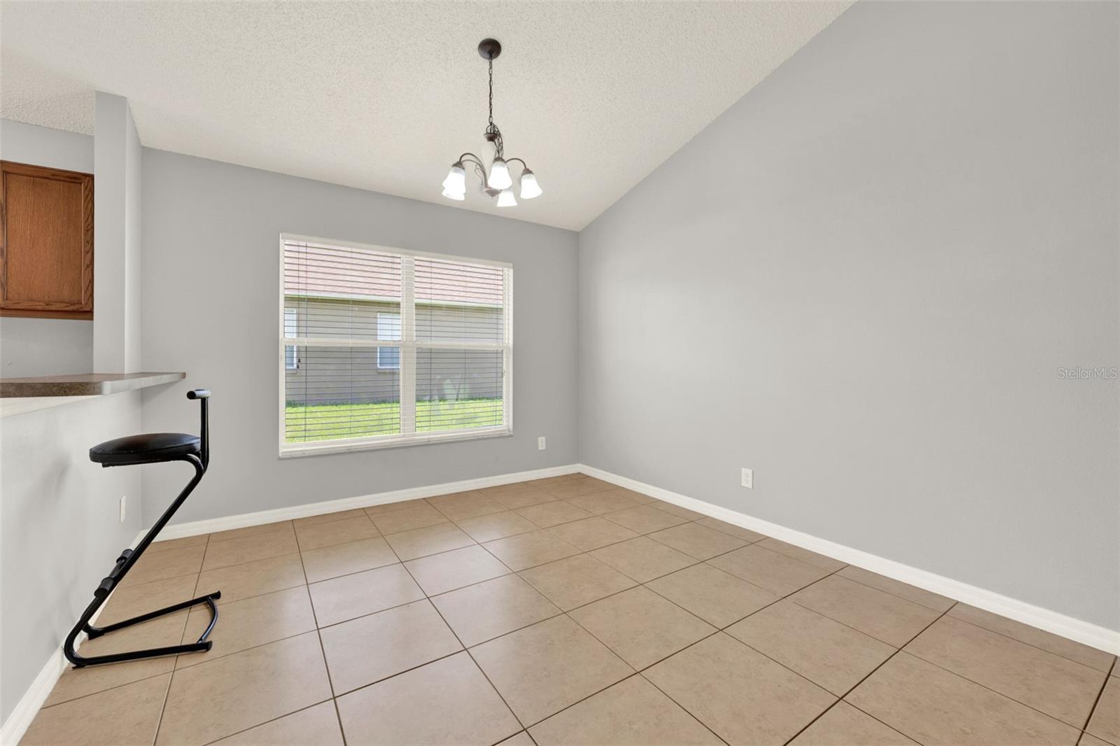 Image 10 of 28 For 2713 Eagle Glen Circle