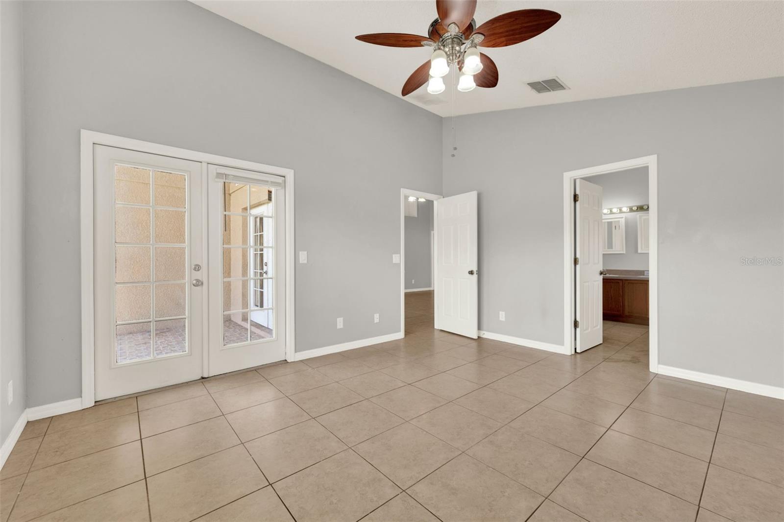 Image 19 of 28 For 2713 Eagle Glen Circle