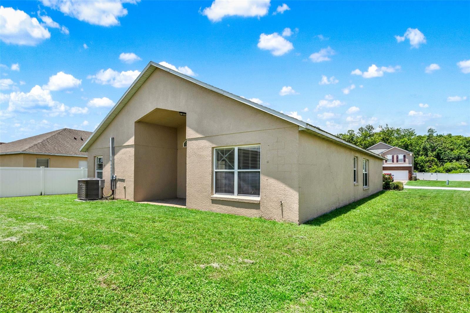 Image 23 of 28 For 2713 Eagle Glen Circle