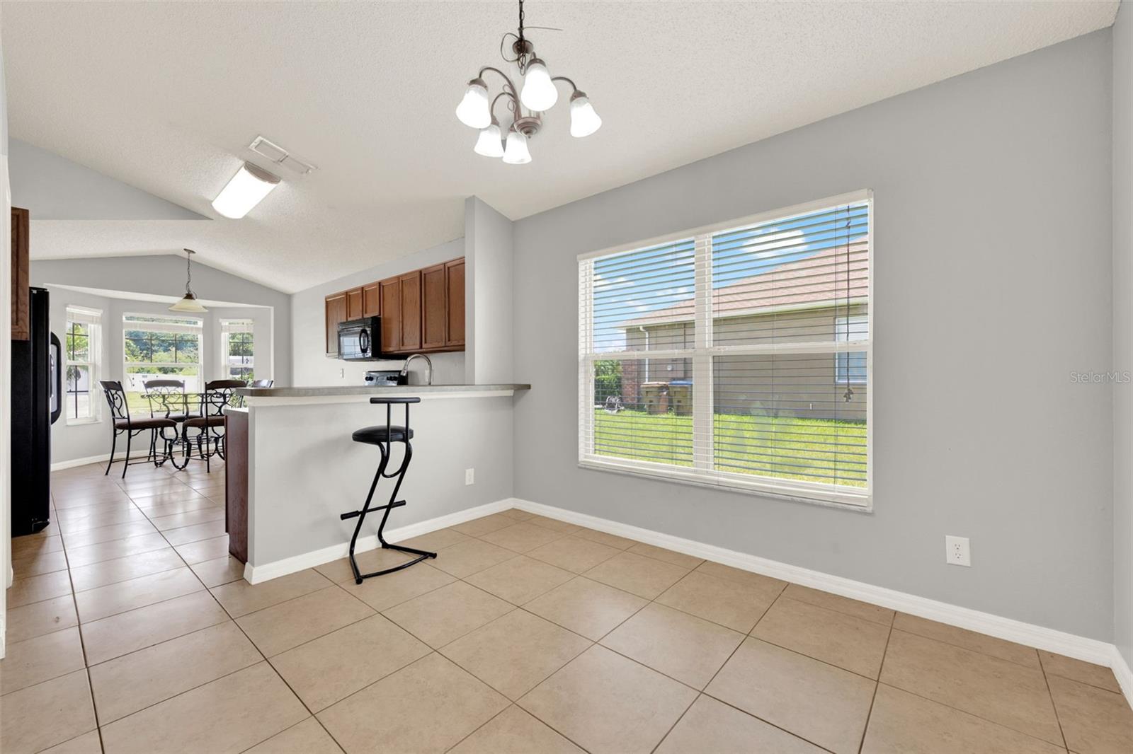 Image 9 of 28 For 2713 Eagle Glen Circle