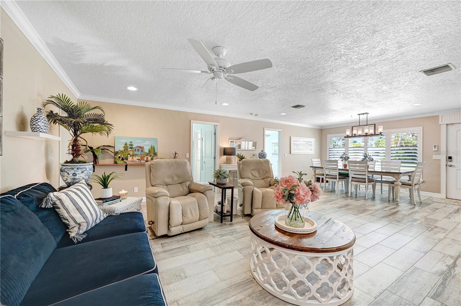 Image 15 of 80 For 231 Ocean Boulevard