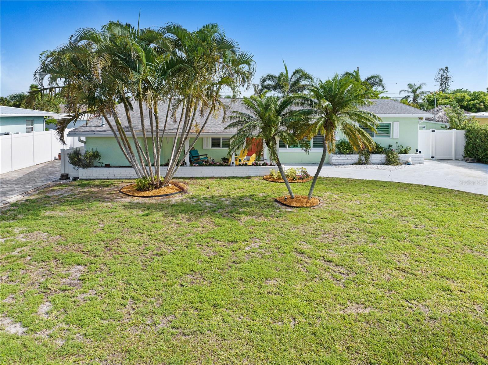 Image 2 of 80 For 231 Ocean Boulevard