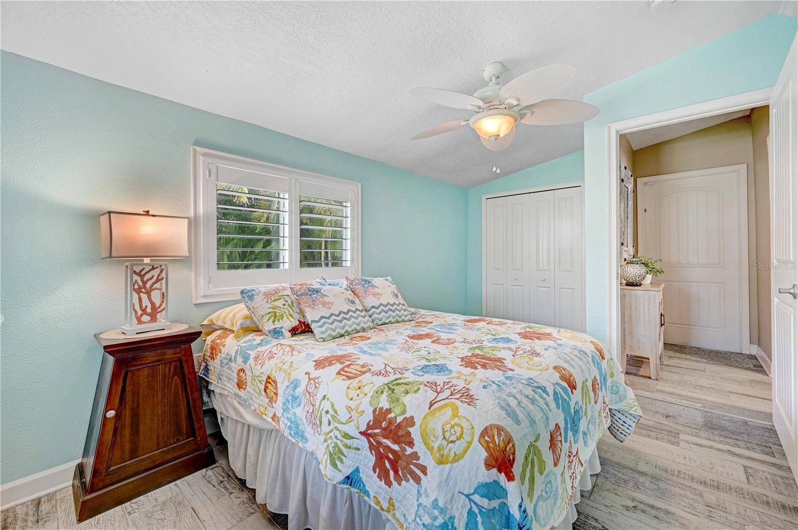 Image 33 of 80 For 231 Ocean Boulevard