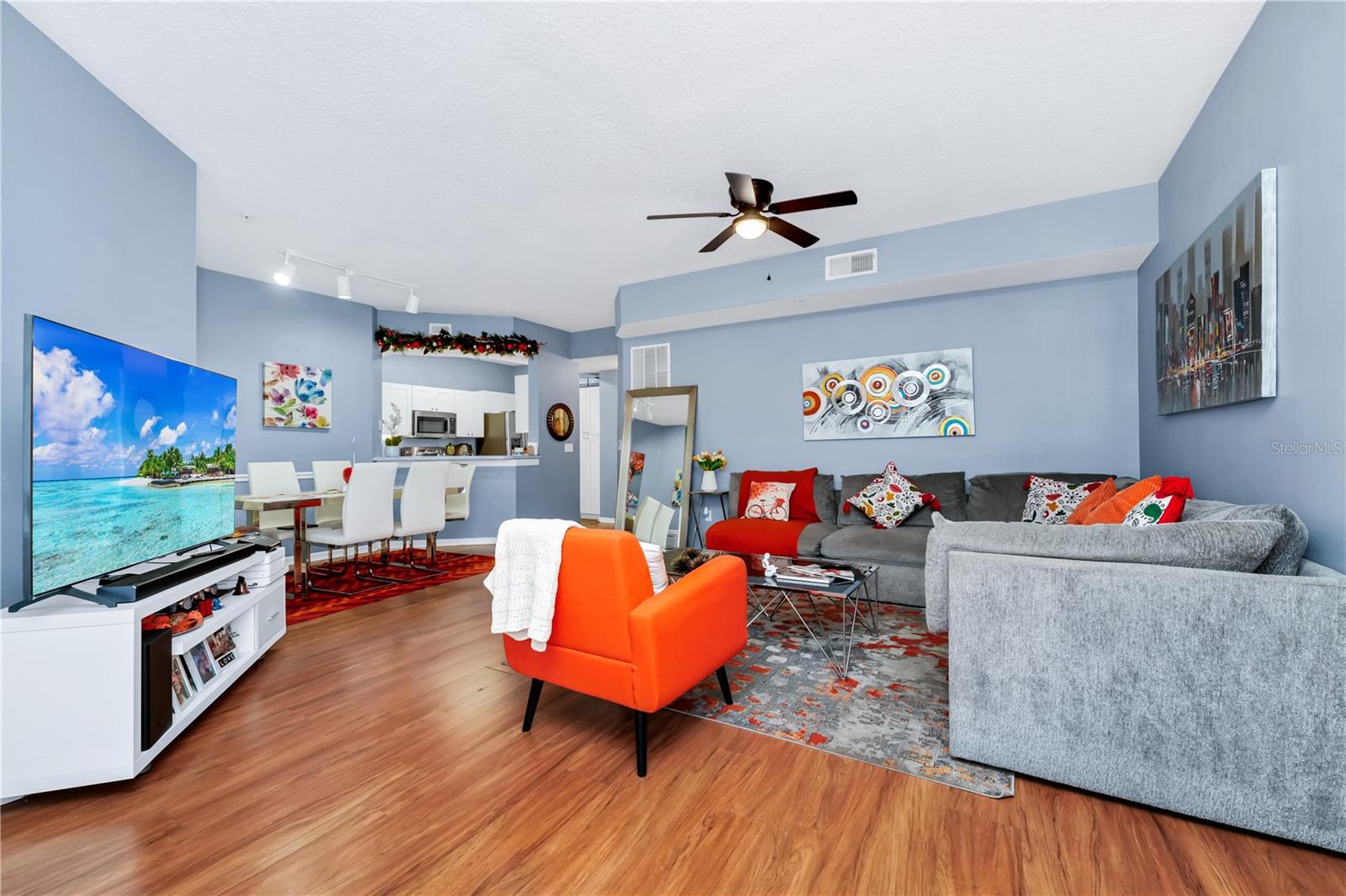 Image 30 of 33 For 5566 Metrowest Boulevard 10