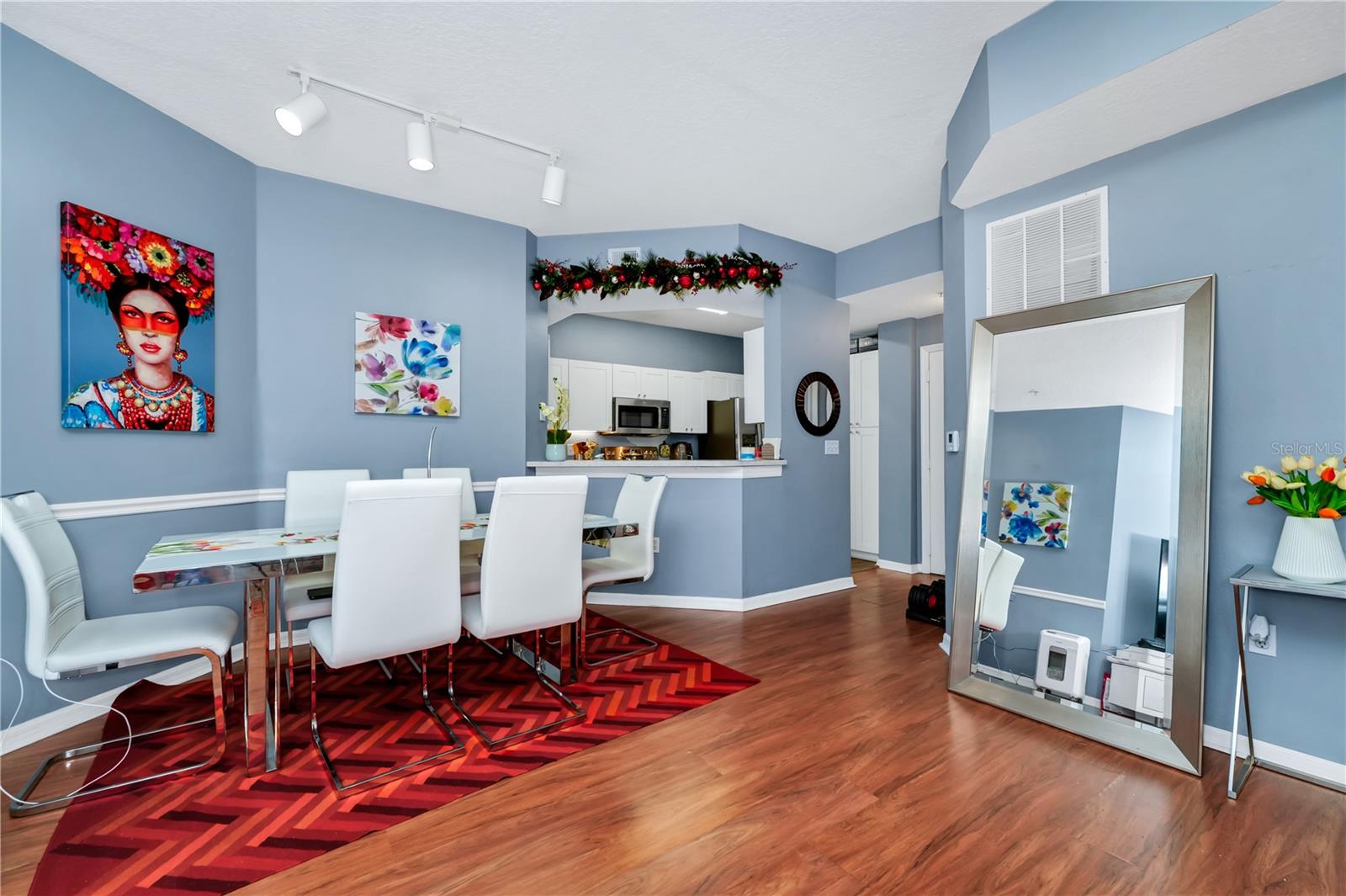 Image 31 of 33 For 5566 Metrowest Boulevard 10