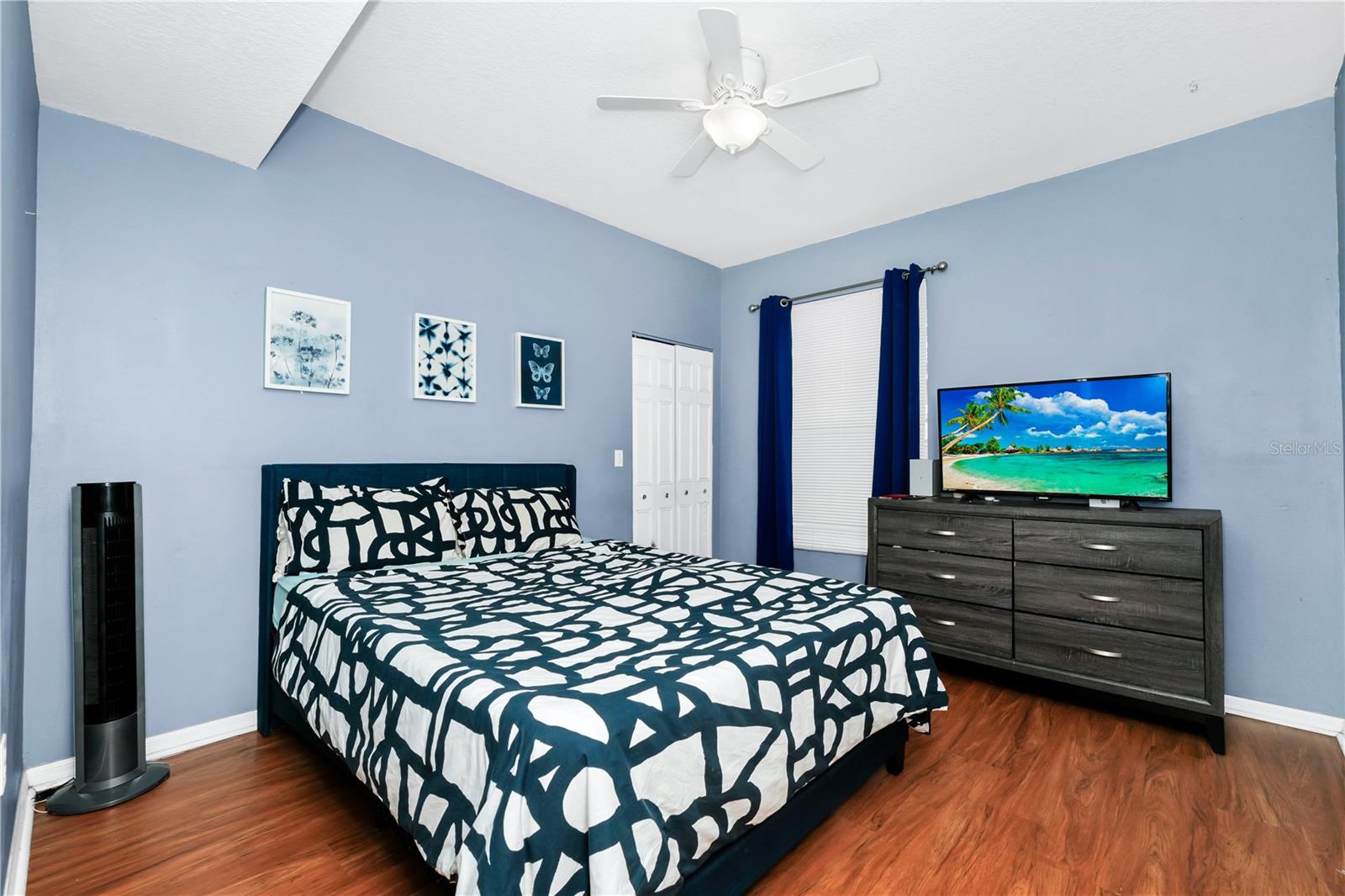 Image 8 of 33 For 5566 Metrowest Boulevard 10