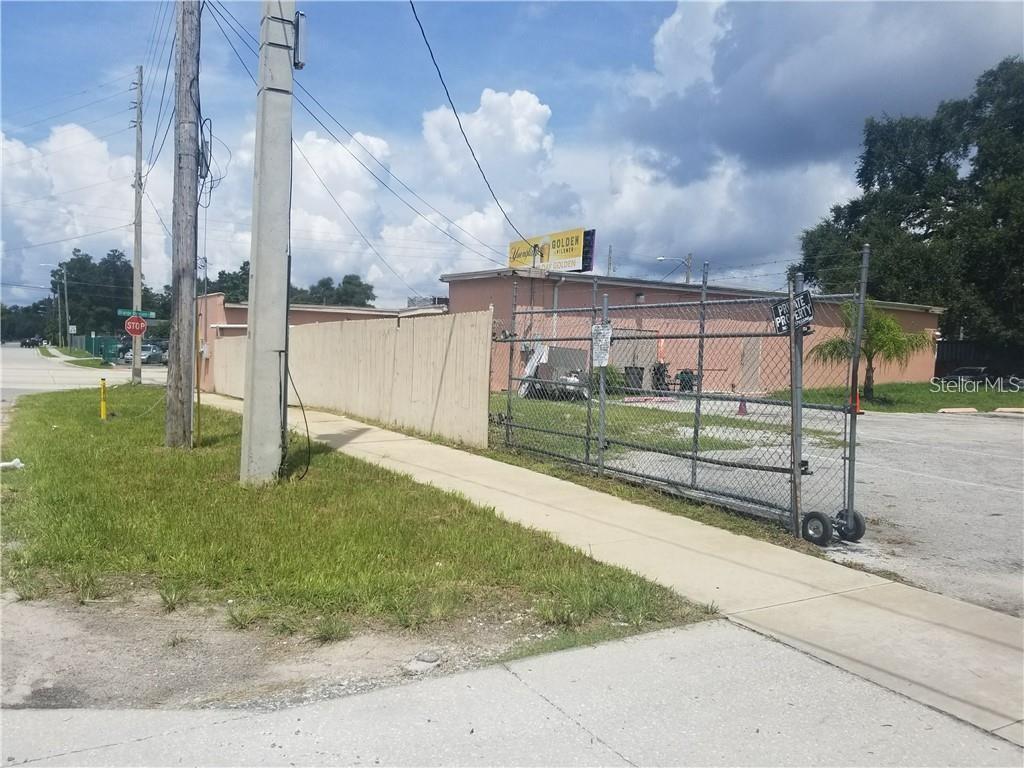 Image 19 of 25 For 1877 Orange Blossom Trail S