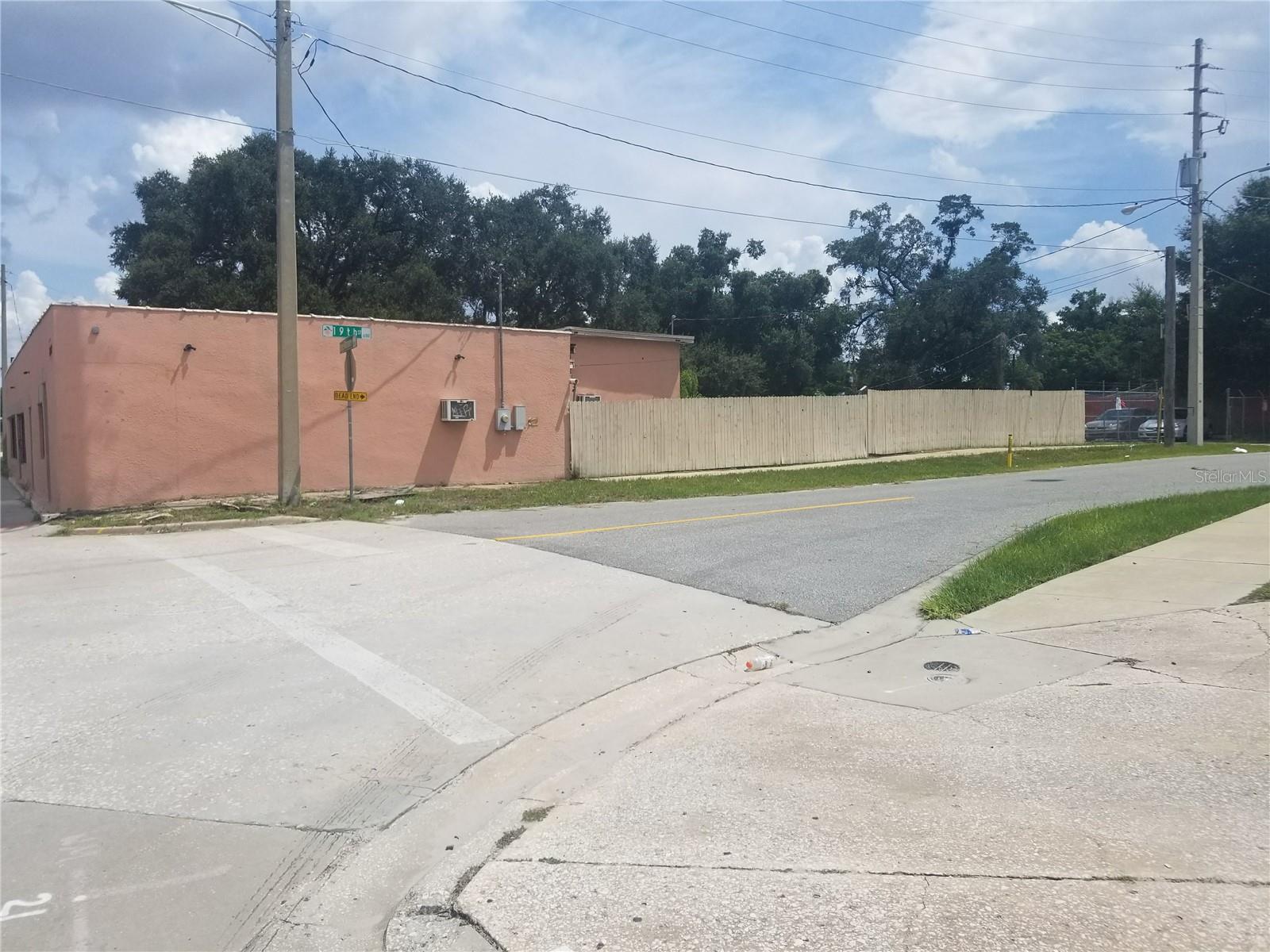 Image 2 of 25 For 1877 Orange Blossom Trail S