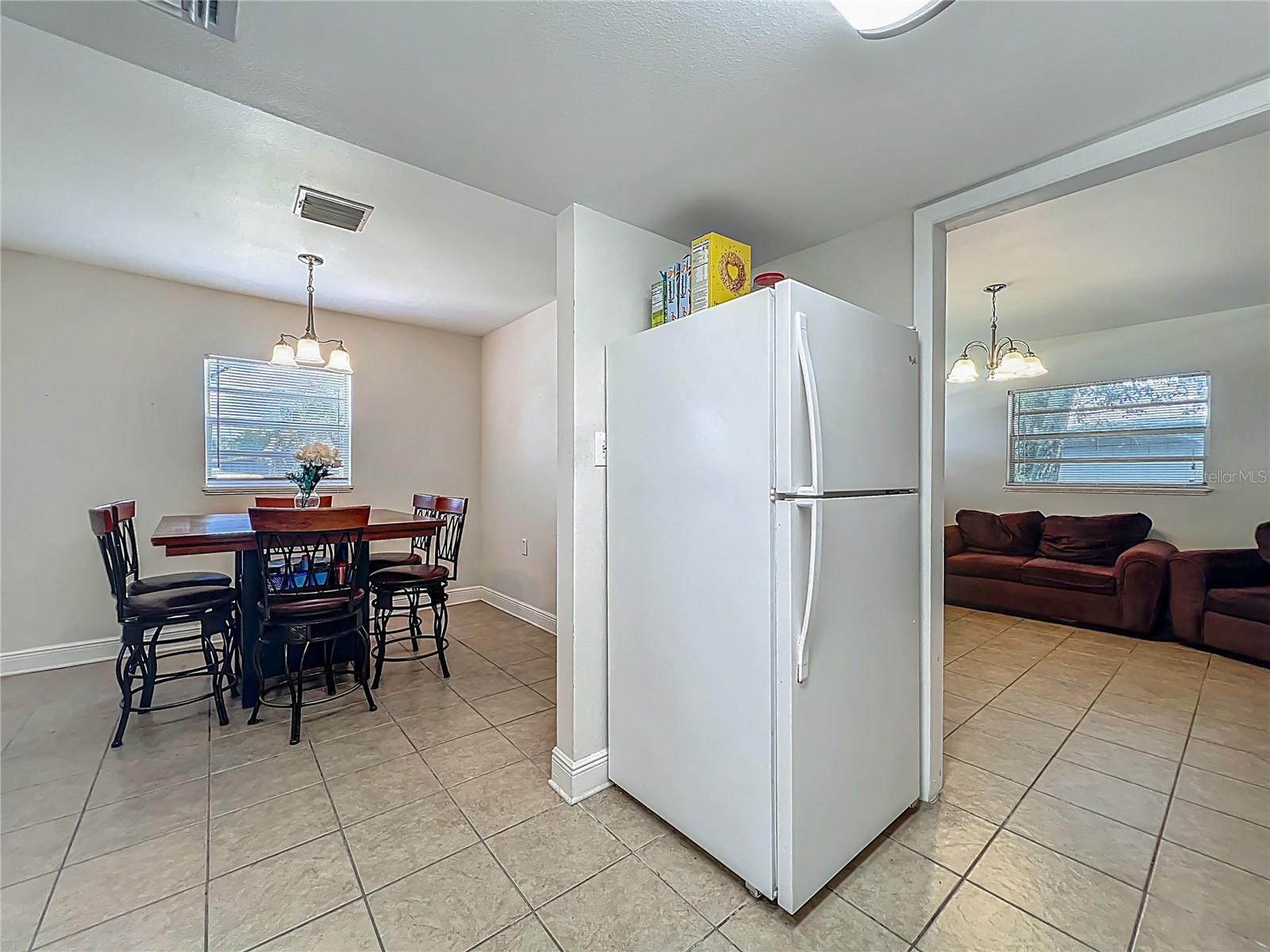 Image 14 of 41 For 2728 Hertha Avenue
