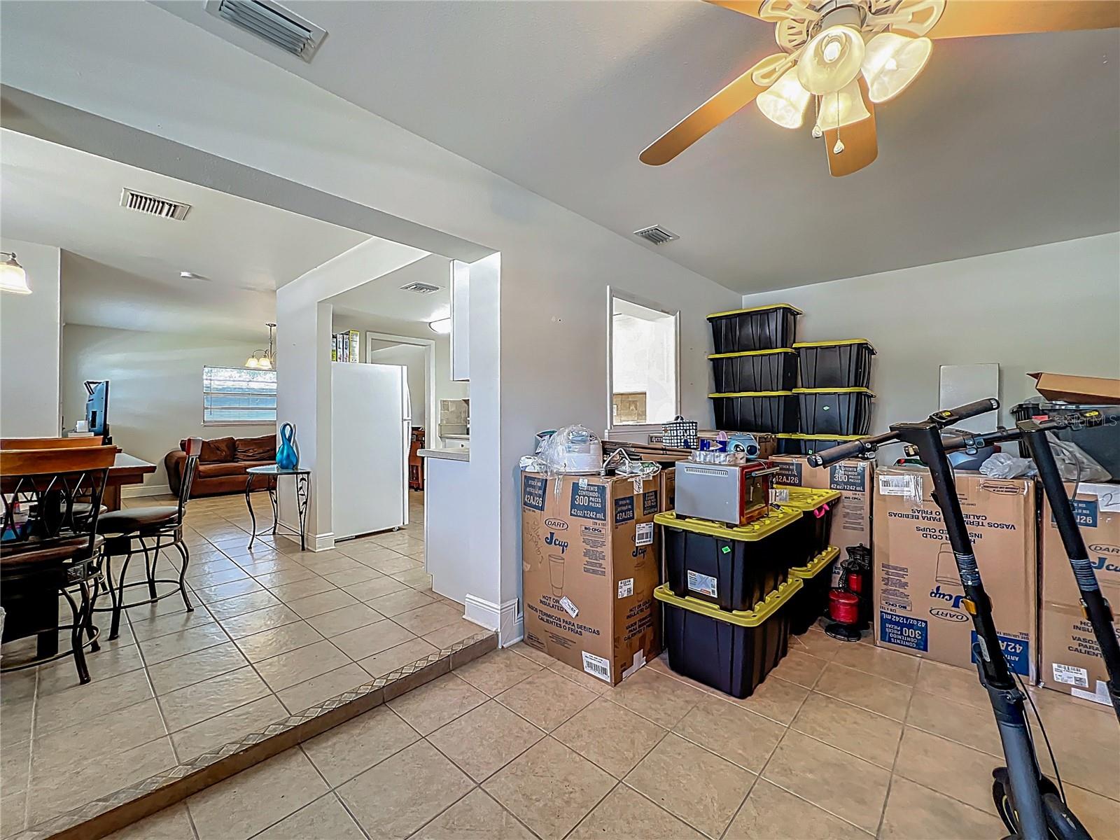 Image 17 of 41 For 2728 Hertha Avenue