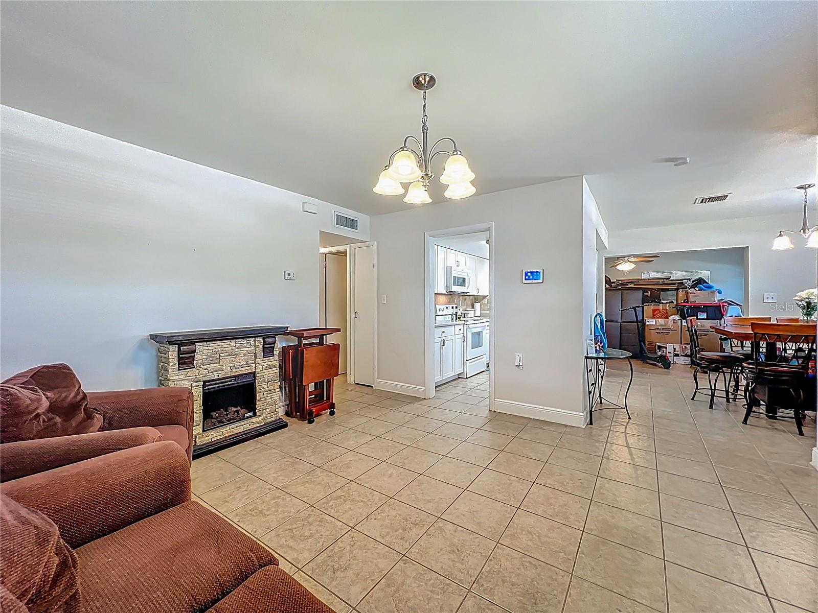 Image 3 of 41 For 2728 Hertha Avenue