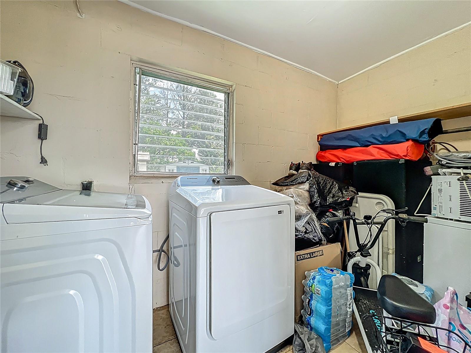 Image 33 of 41 For 2728 Hertha Avenue