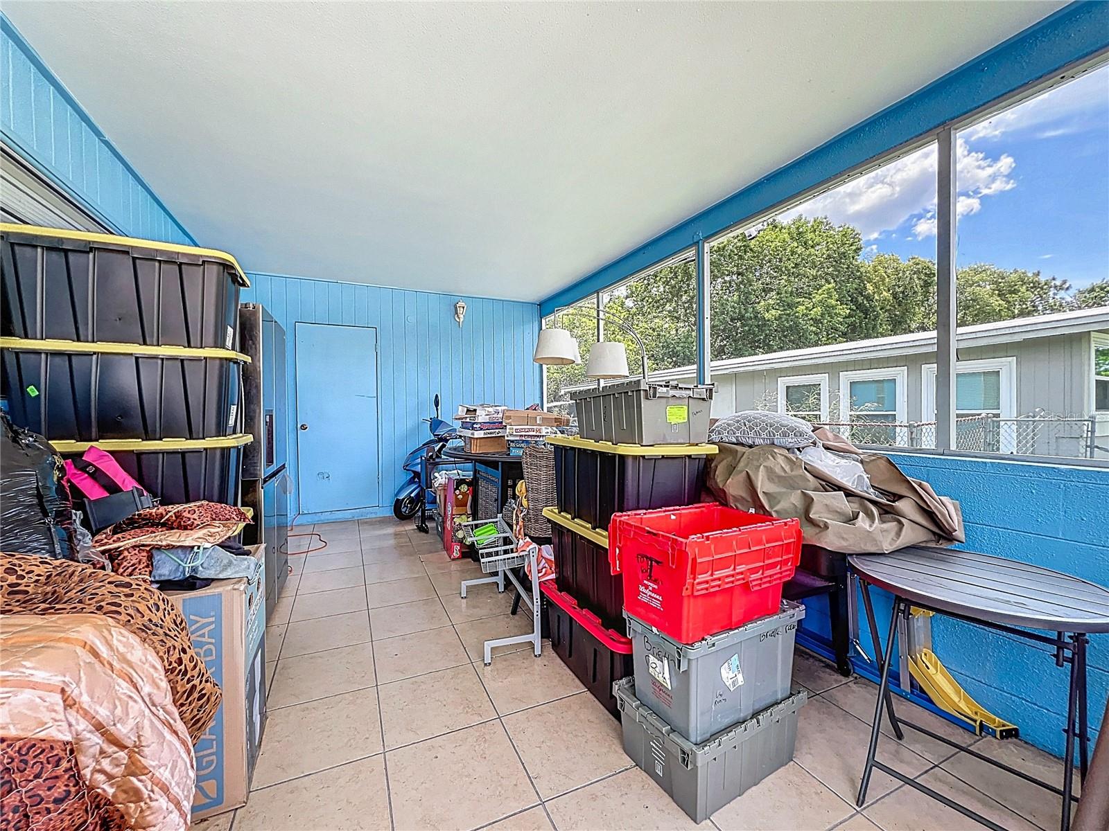 Image 35 of 41 For 2728 Hertha Avenue