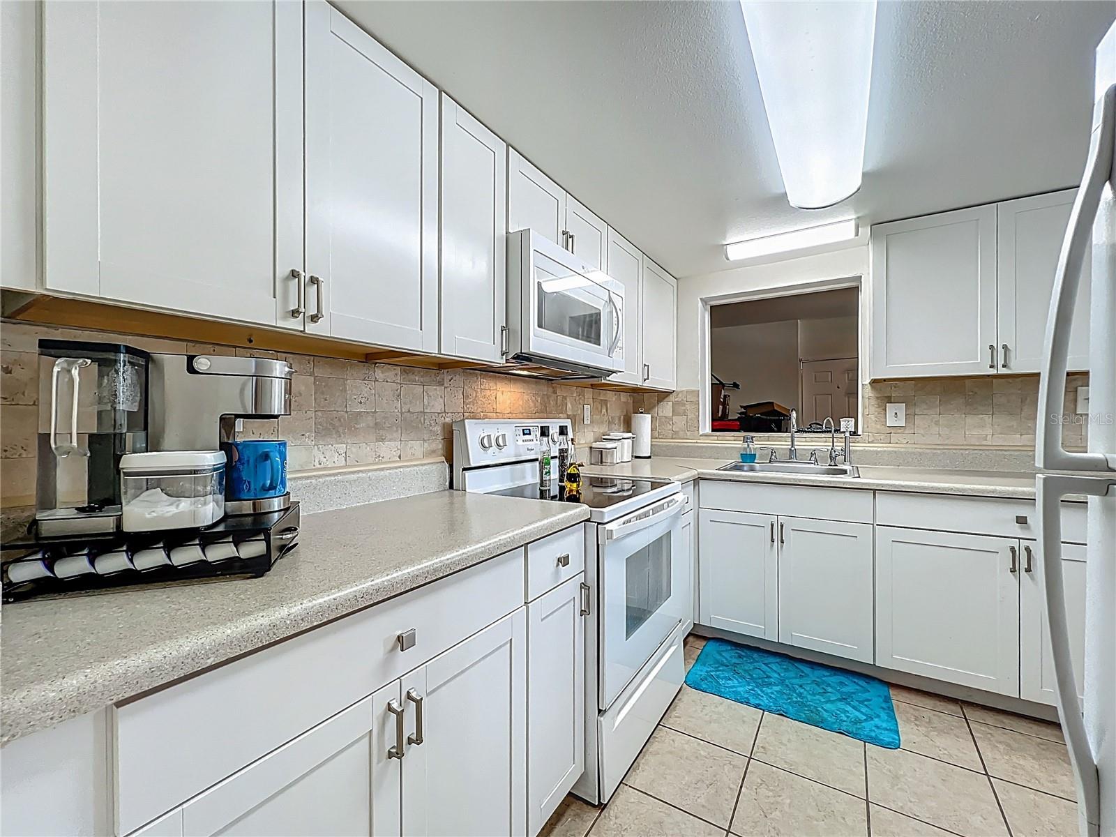 Image 9 of 41 For 2728 Hertha Avenue