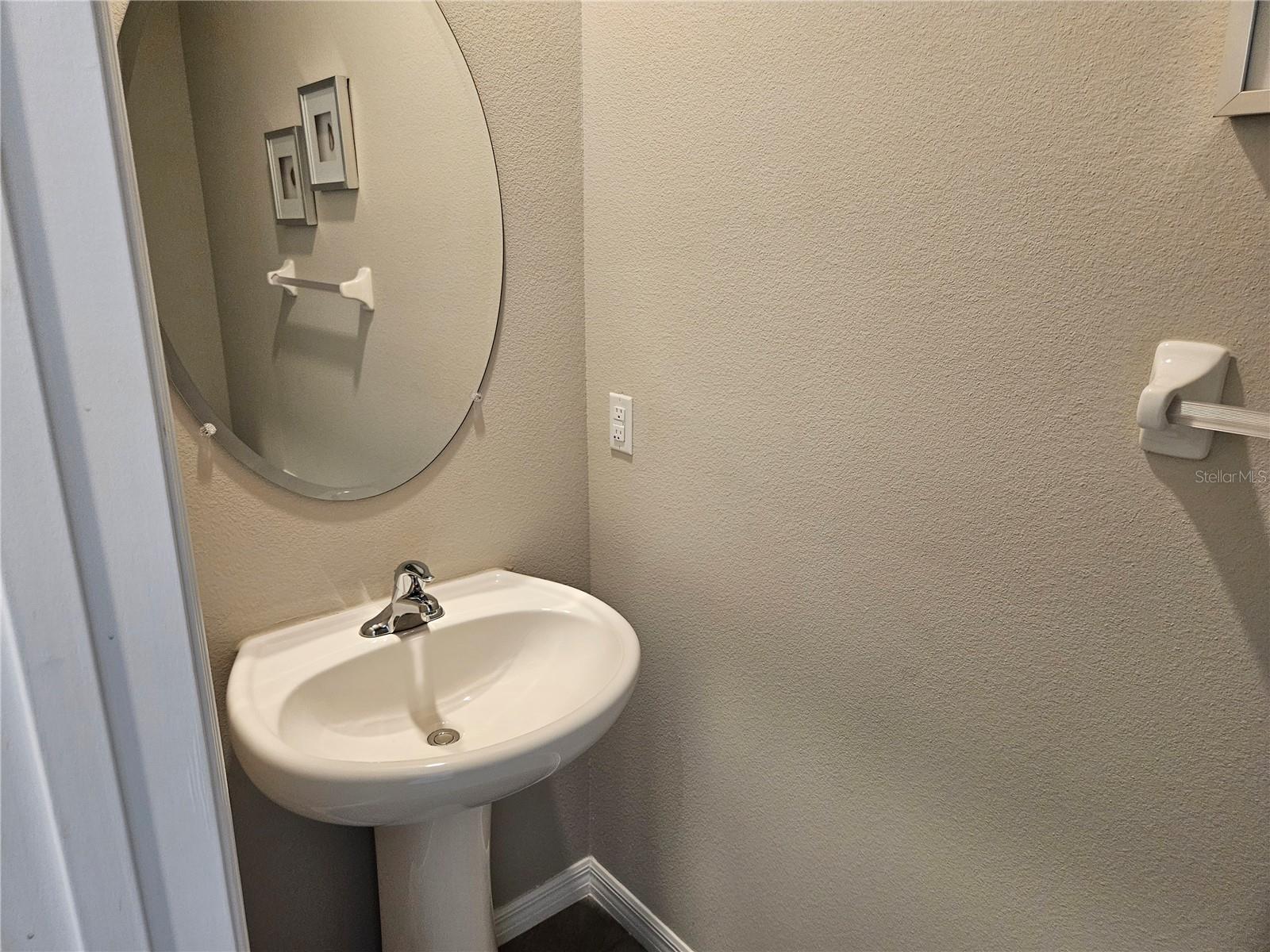 Image 3 of 21 For 5263 Dragonfly Drive