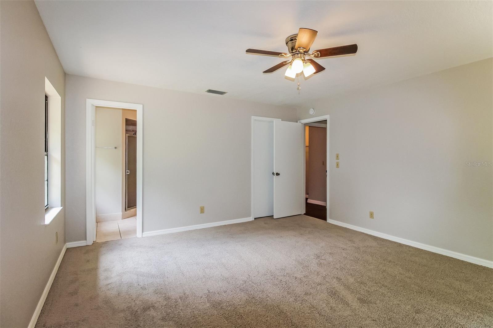 Image 13 of 21 For 10448 74th Court