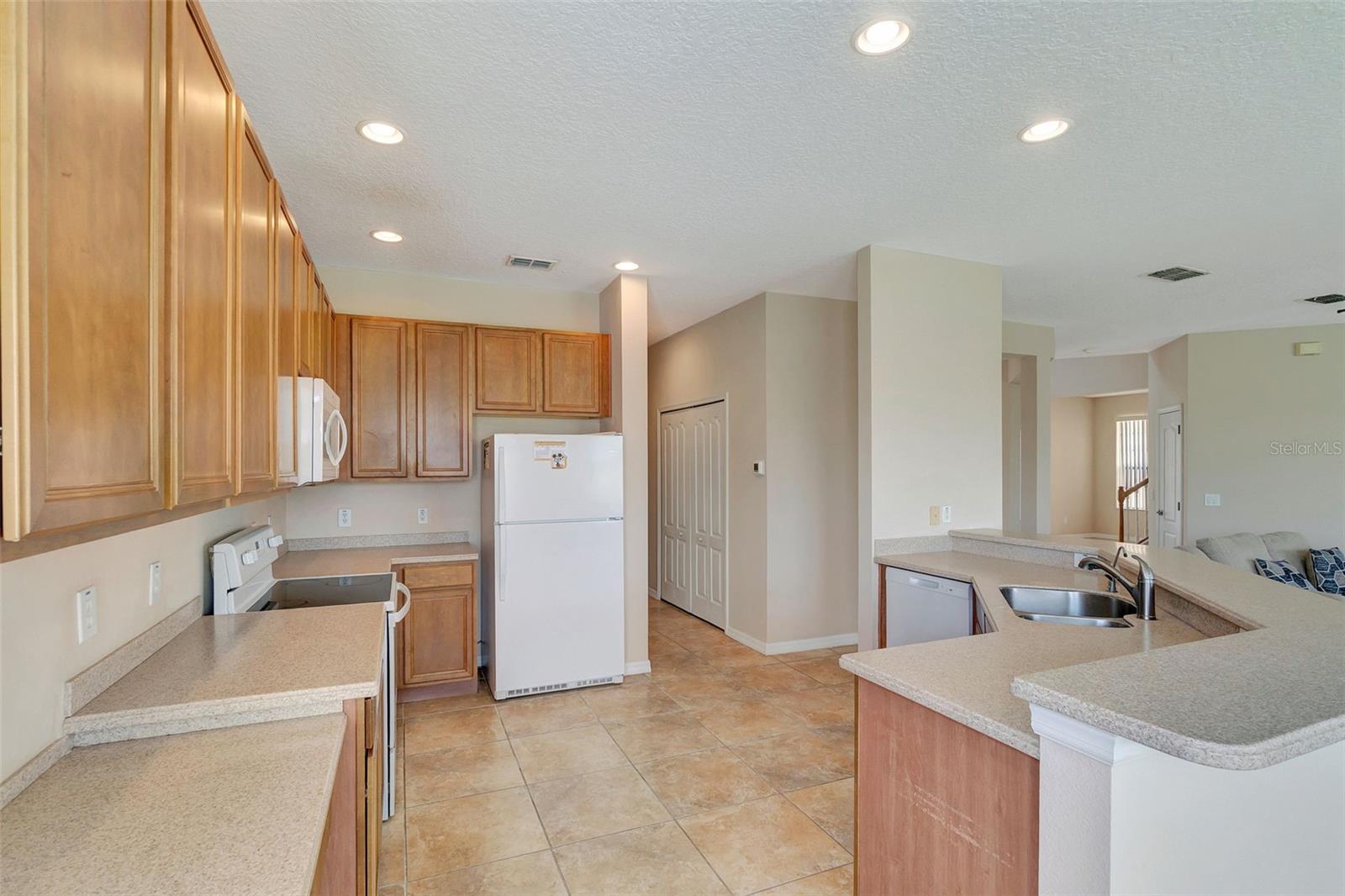 Image 11 of 47 For 5819 Covington Cove Way