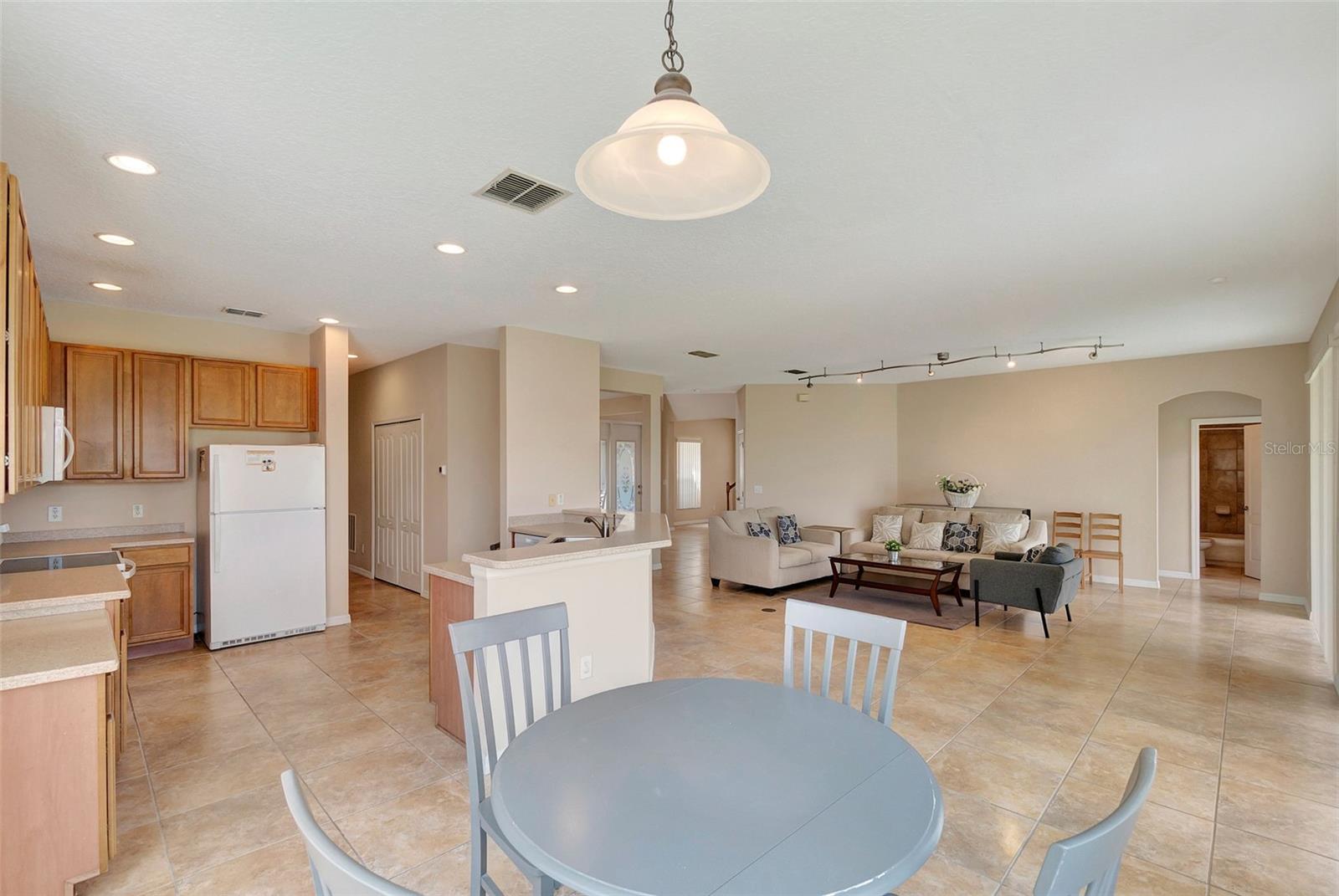 Image 12 of 47 For 5819 Covington Cove Way