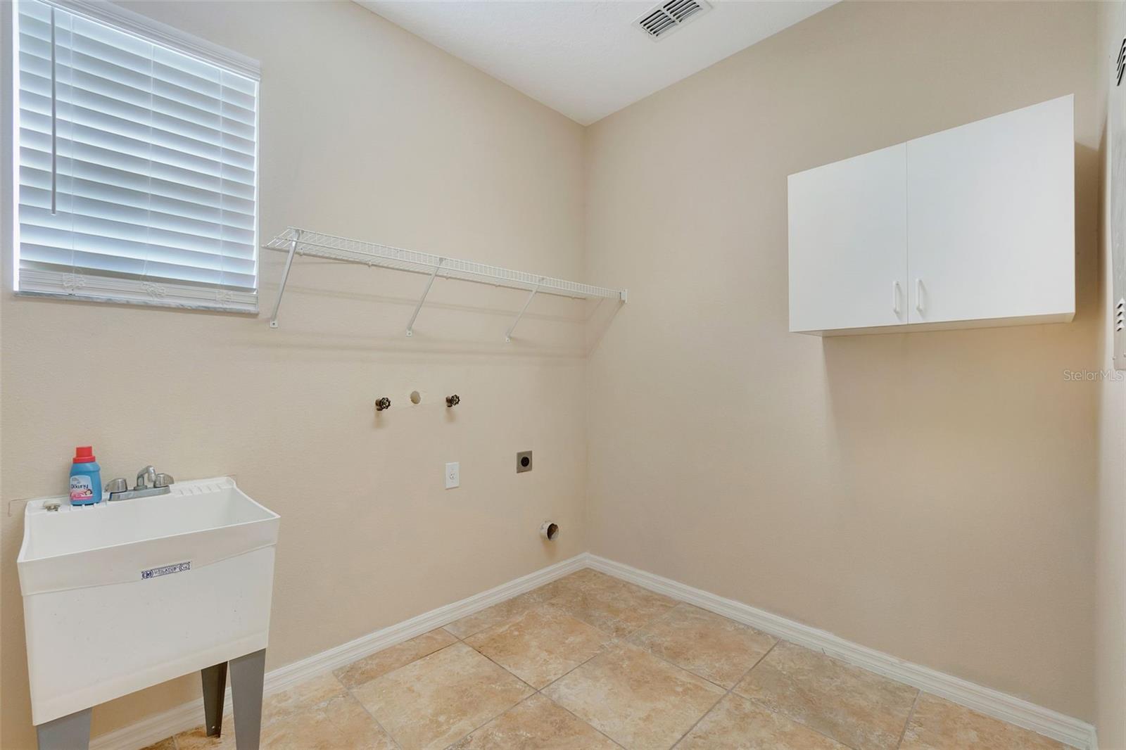 Image 23 of 47 For 5819 Covington Cove Way