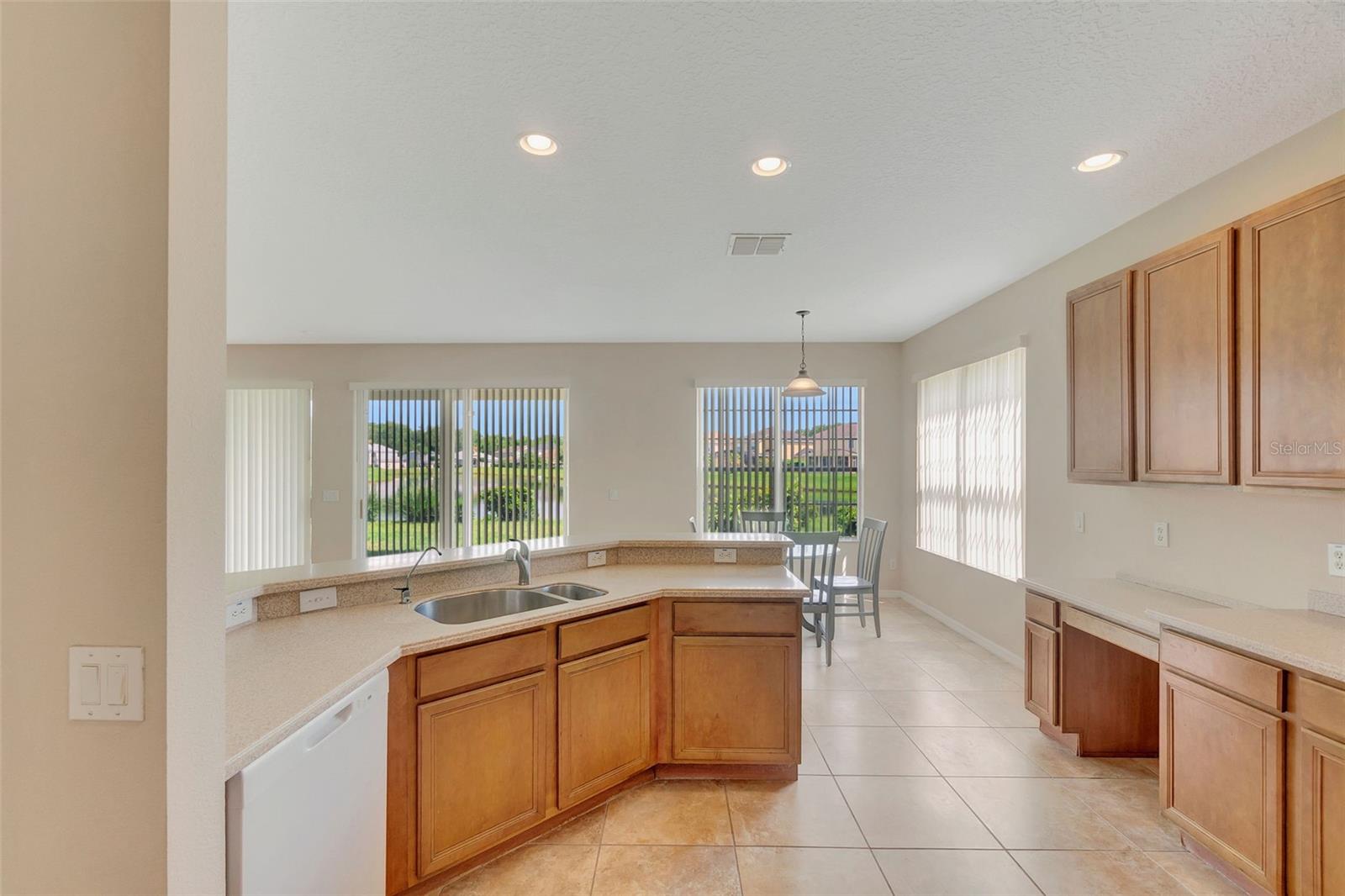 Image 9 of 47 For 5819 Covington Cove Way