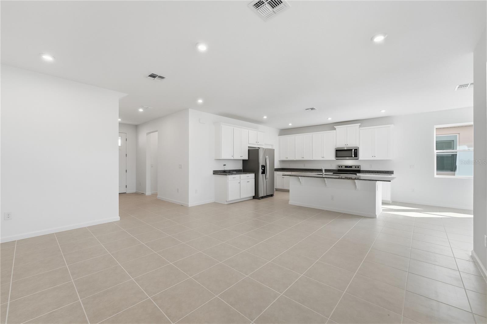 Image 11 of 27 For 504 Green Tracker Avenue