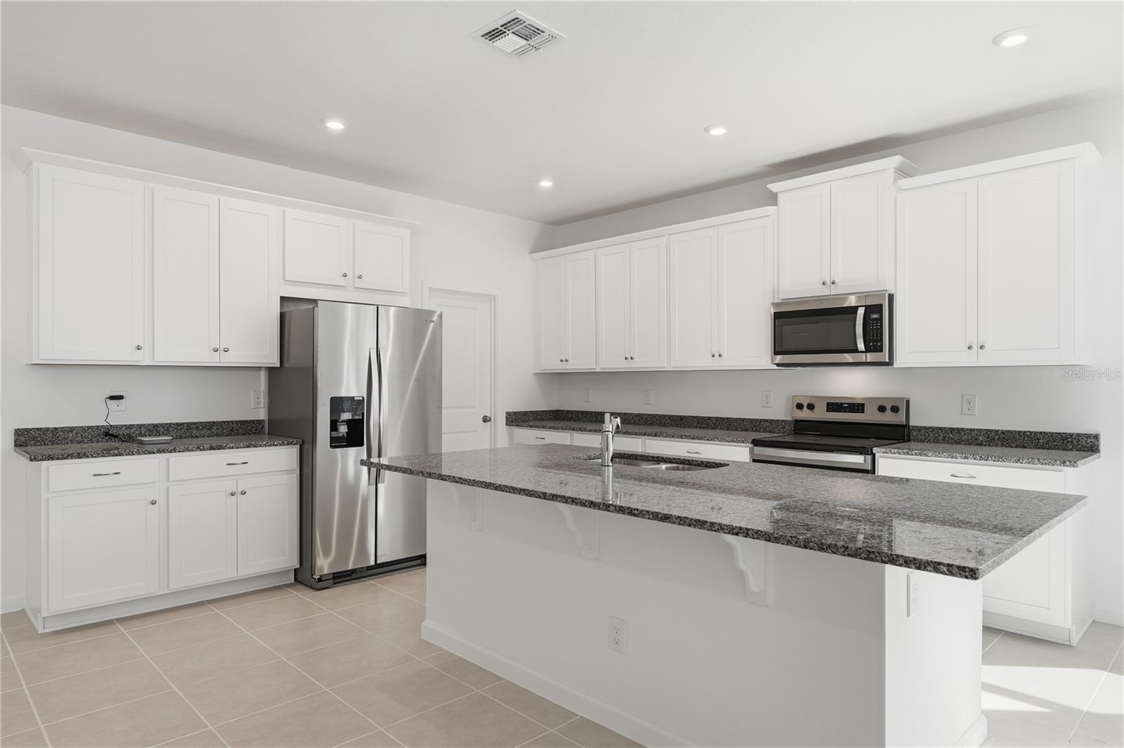 Image 14 of 27 For 504 Green Tracker Avenue