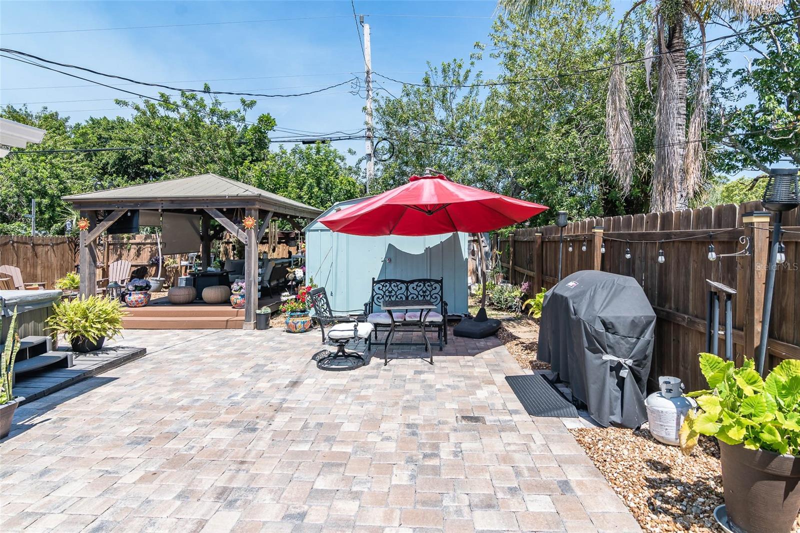 Image 33 of 51 For 808 Camphor Way
