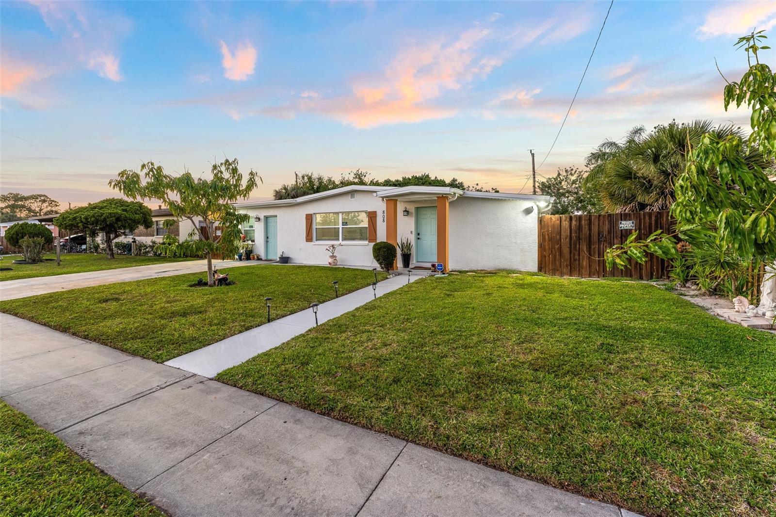 Image 41 of 51 For 808 Camphor Way