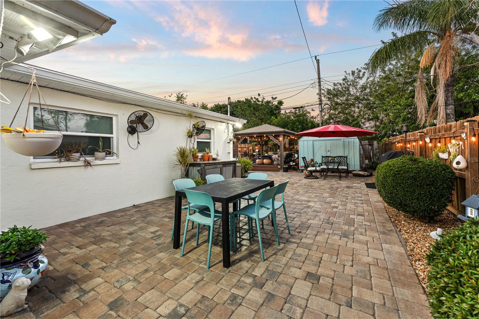 Image 44 of 51 For 808 Camphor Way
