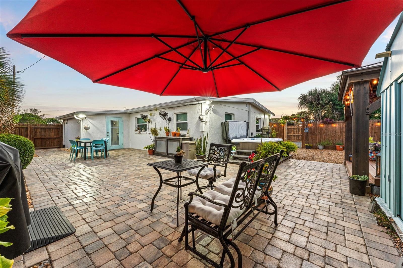 Image 46 of 51 For 808 Camphor Way