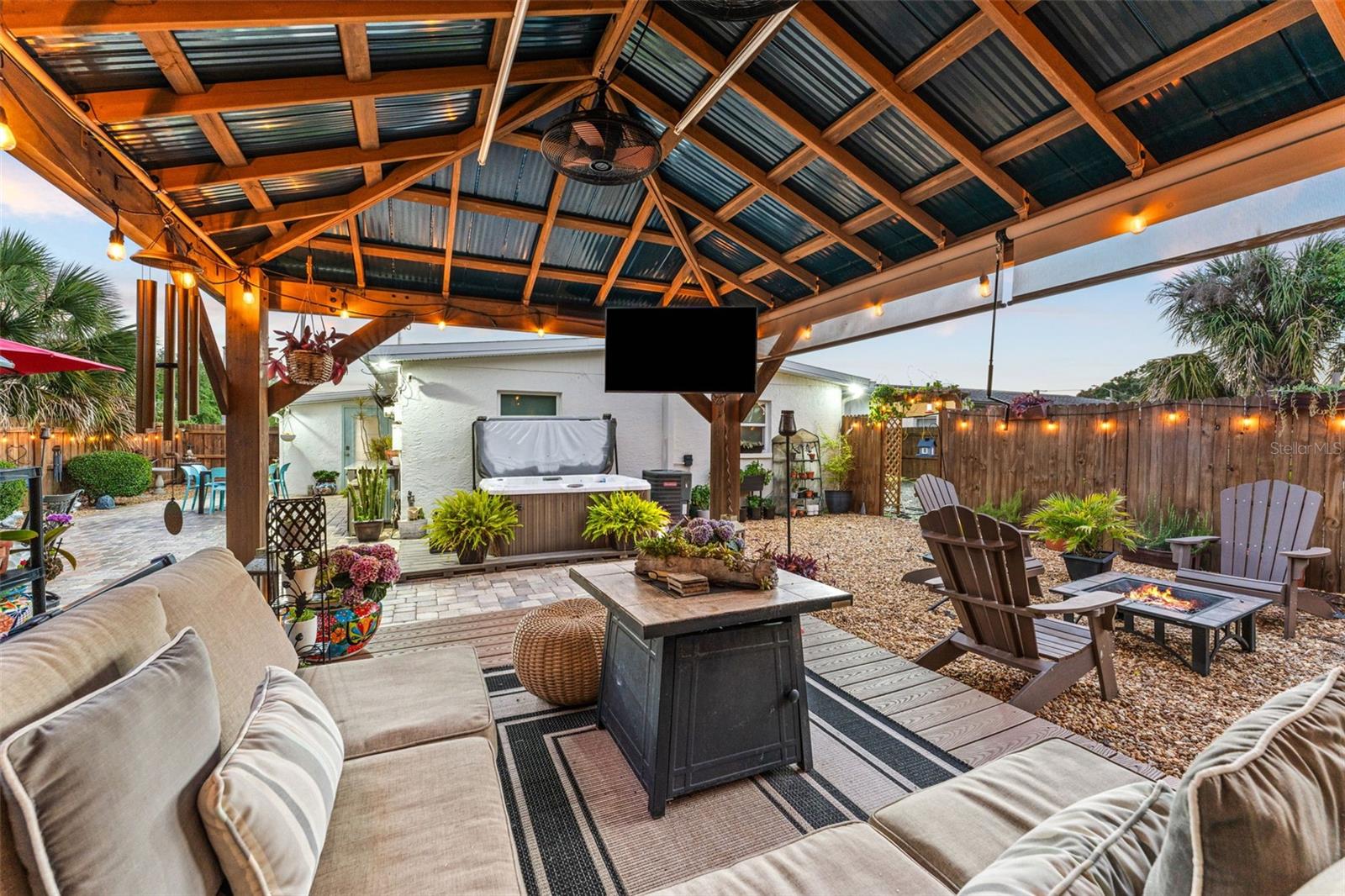 Image 6 of 51 For 808 Camphor Way